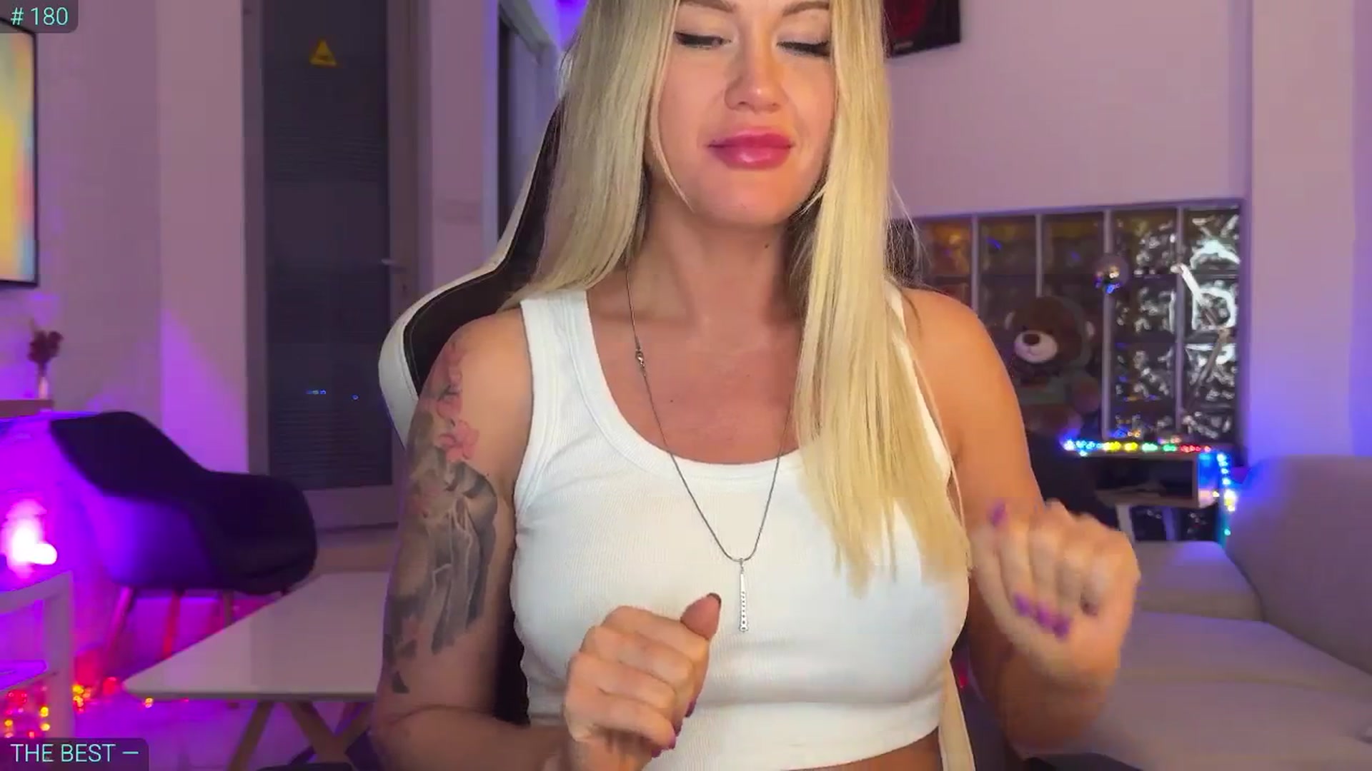 Gallery image thumbnail from AlexiAngel's myfreecams stream on, 08/16/2025, 18:04 image 15 of 20
