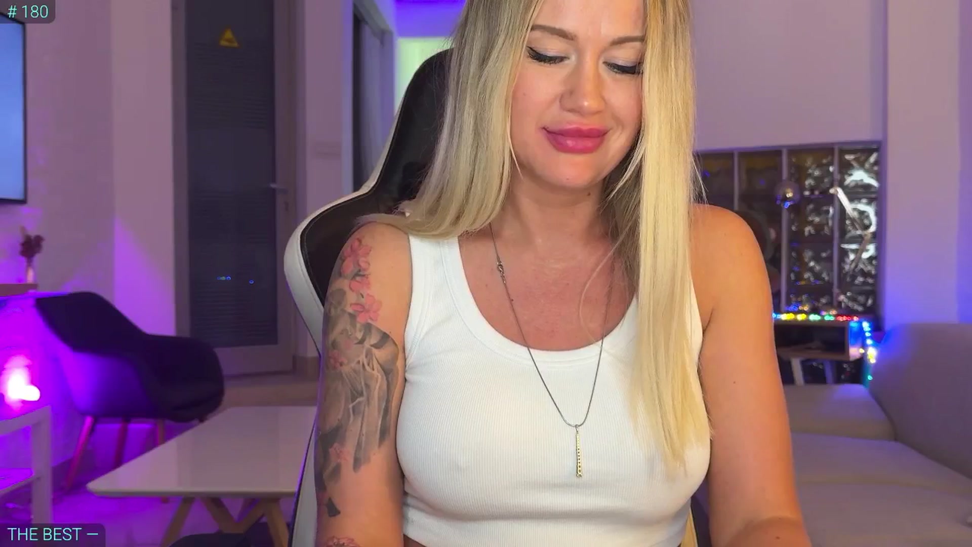 Gallery image thumbnail from AlexiAngel's myfreecams stream on, 08/16/2025, 18:04 image 16 of 20