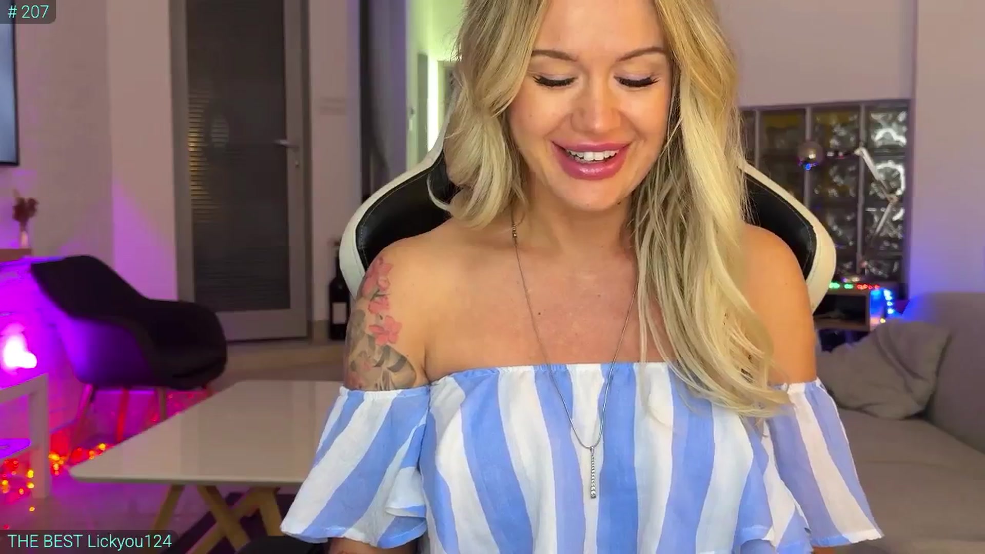 Gallery image thumbnail from AlexiAngel's myfreecams stream on, 08/20/2025, 18:09 image 9 of 20