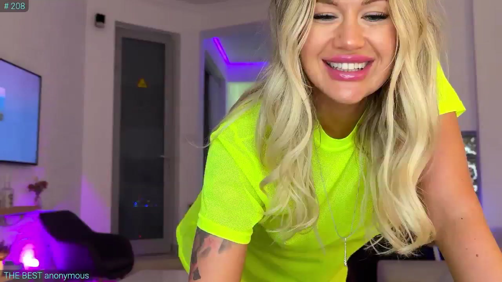 Gallery image thumbnail from AlexiAngel's myfreecams stream on, 08/21/2025, 16:33 image 14 of 20