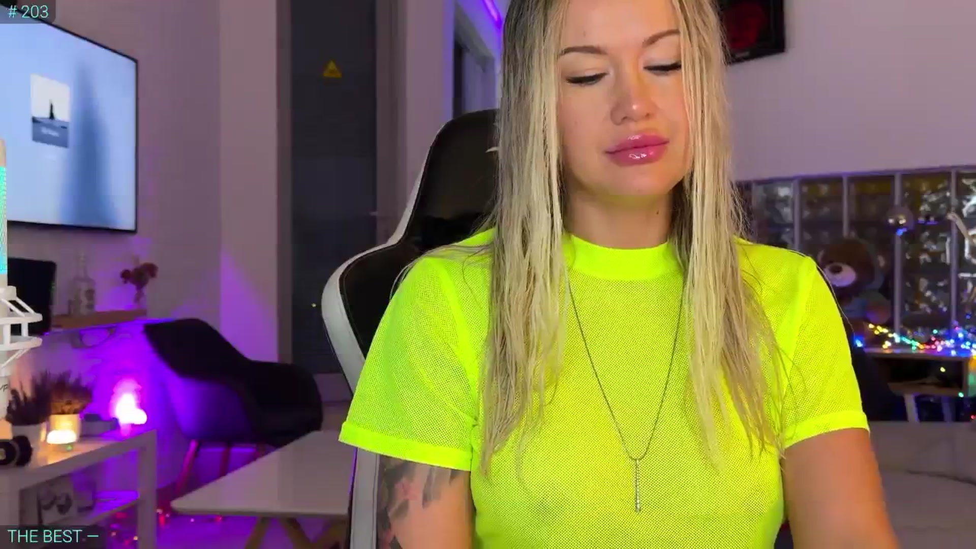Gallery image thumbnail from AlexiAngel's myfreecams stream on, 08/22/2025, 04:08 image 5 of 20