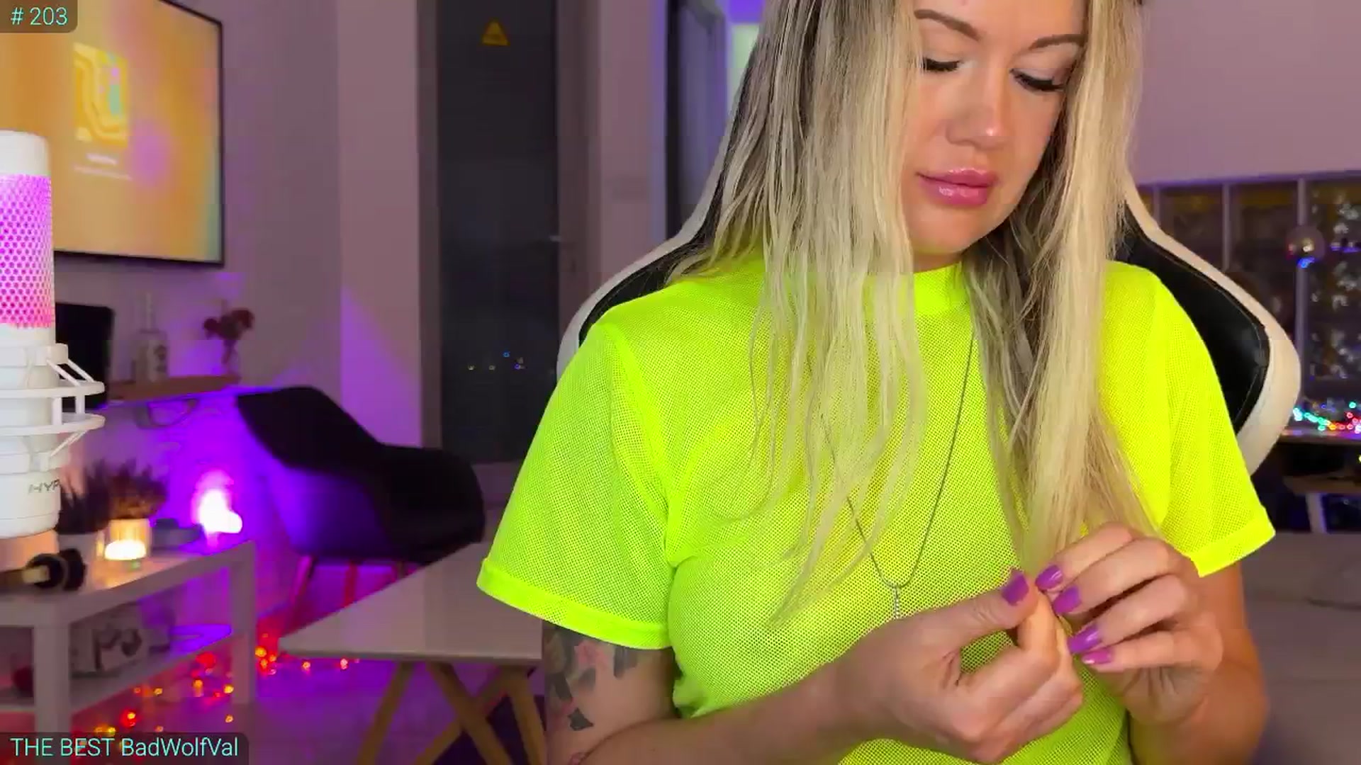 Gallery image thumbnail from AlexiAngel's myfreecams stream on, 08/22/2025, 04:08 image 19 of 20
