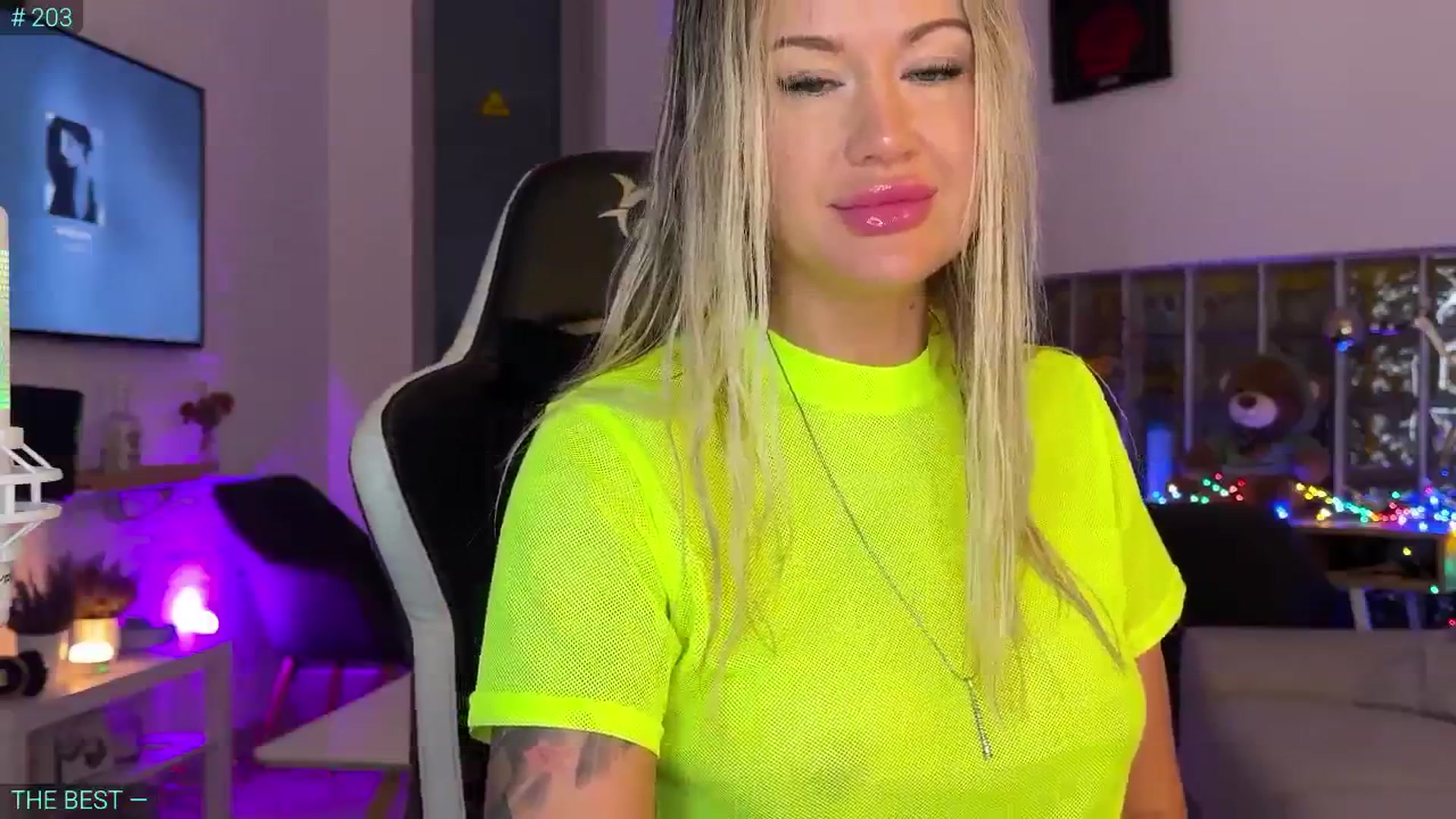 Gallery image thumbnail from AlexiAngel's myfreecams stream on, 08/22/2025, 04:08 image 4 of 20
