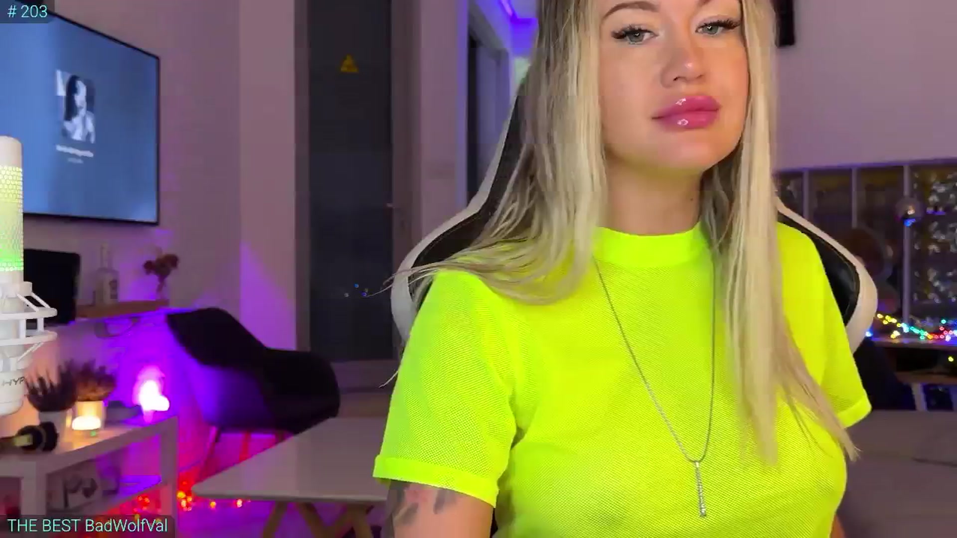 Gallery image thumbnail from AlexiAngel's myfreecams stream on, 08/22/2025, 04:08 image 11 of 20