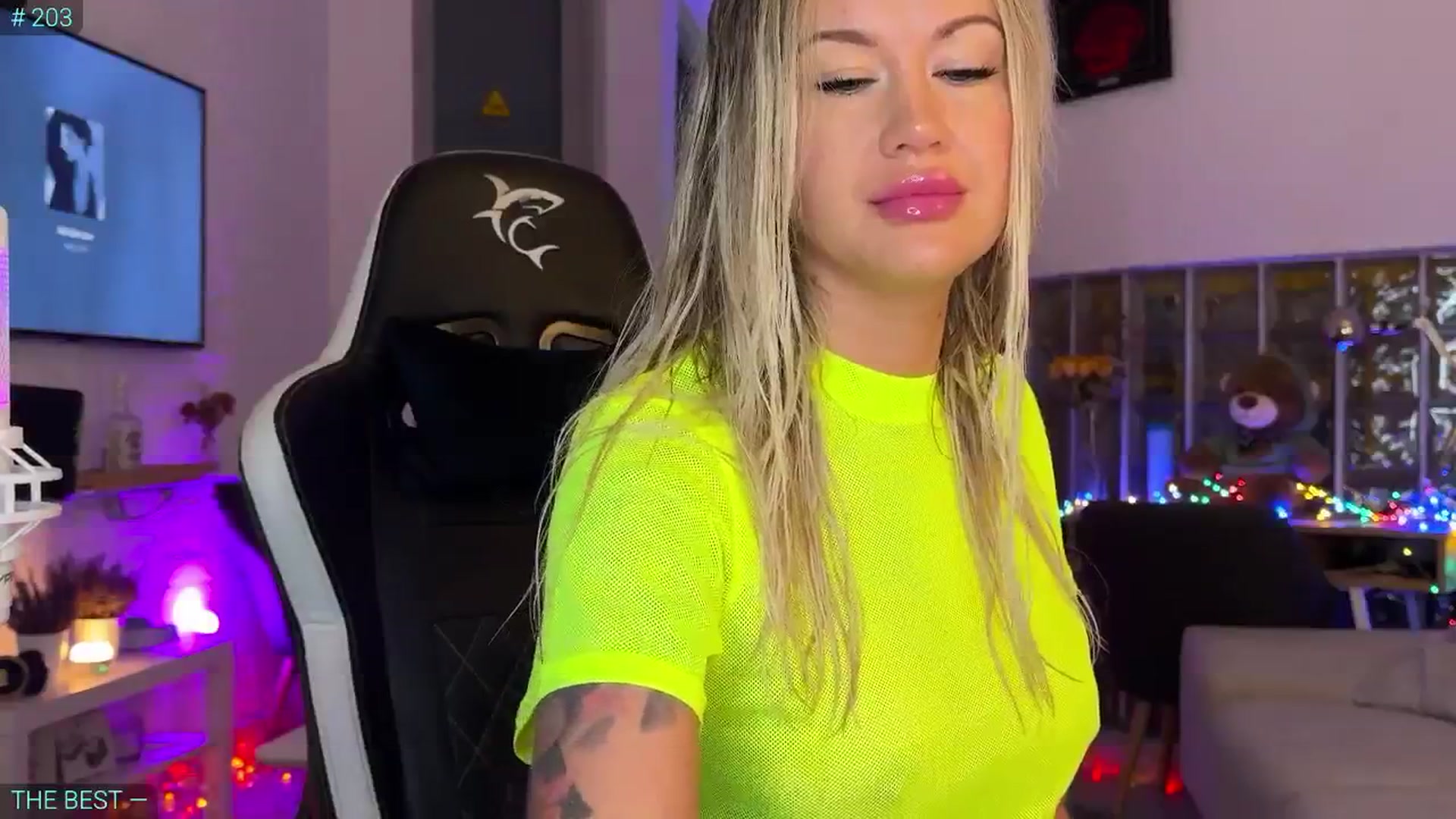 Gallery image thumbnail from AlexiAngel's myfreecams stream on, 08/22/2025, 04:08 image 3 of 20