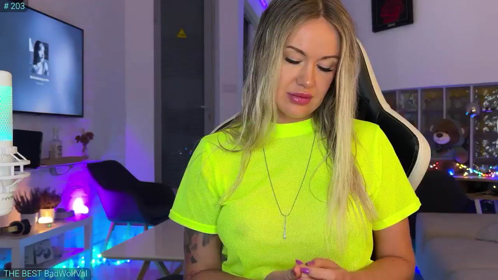 Gallery image thumbnail from AlexiAngel's myfreecams stream on, 08/22/2025, 04:08 image 12 of 20