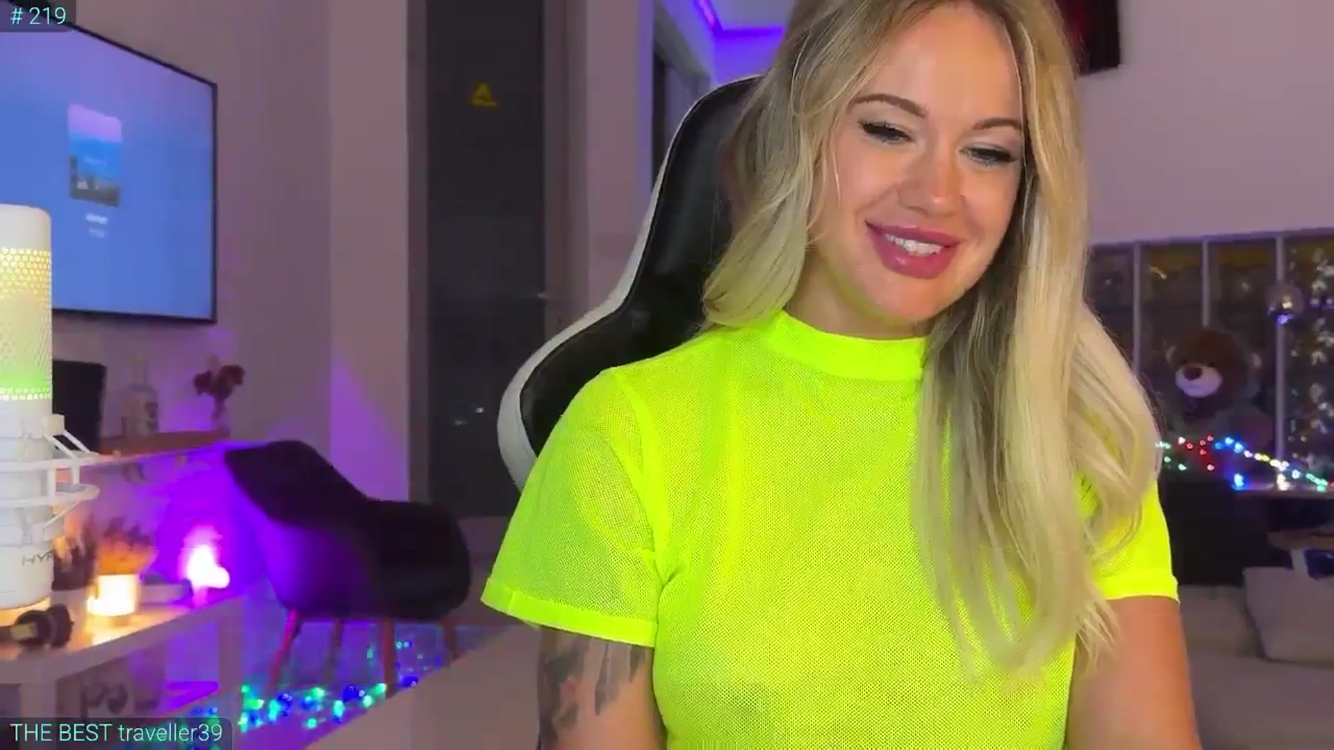 Gallery image thumbnail from AlexiAngel's myfreecams stream on, 08/23/2025, 18:32 image 4 of 20