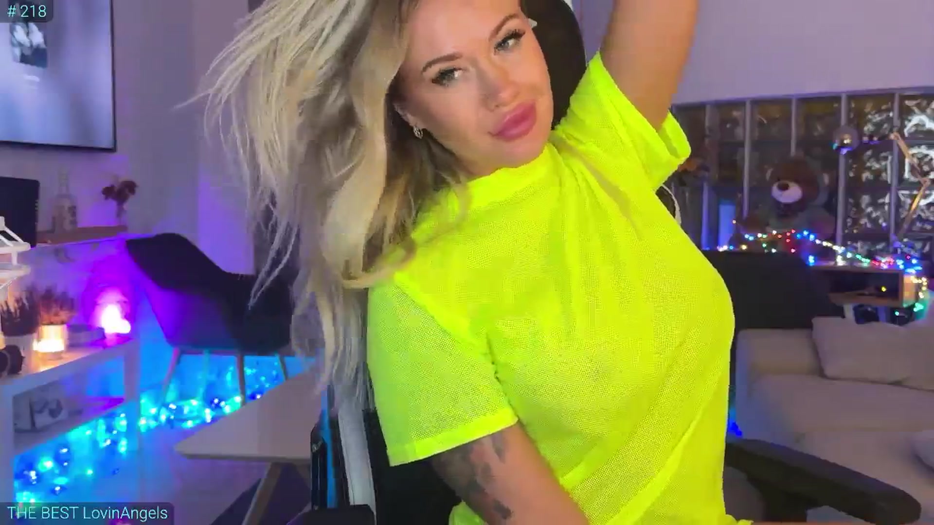 Gallery image thumbnail from AlexiAngel's myfreecams stream on, 08/23/2025, 18:32 image 12 of 20