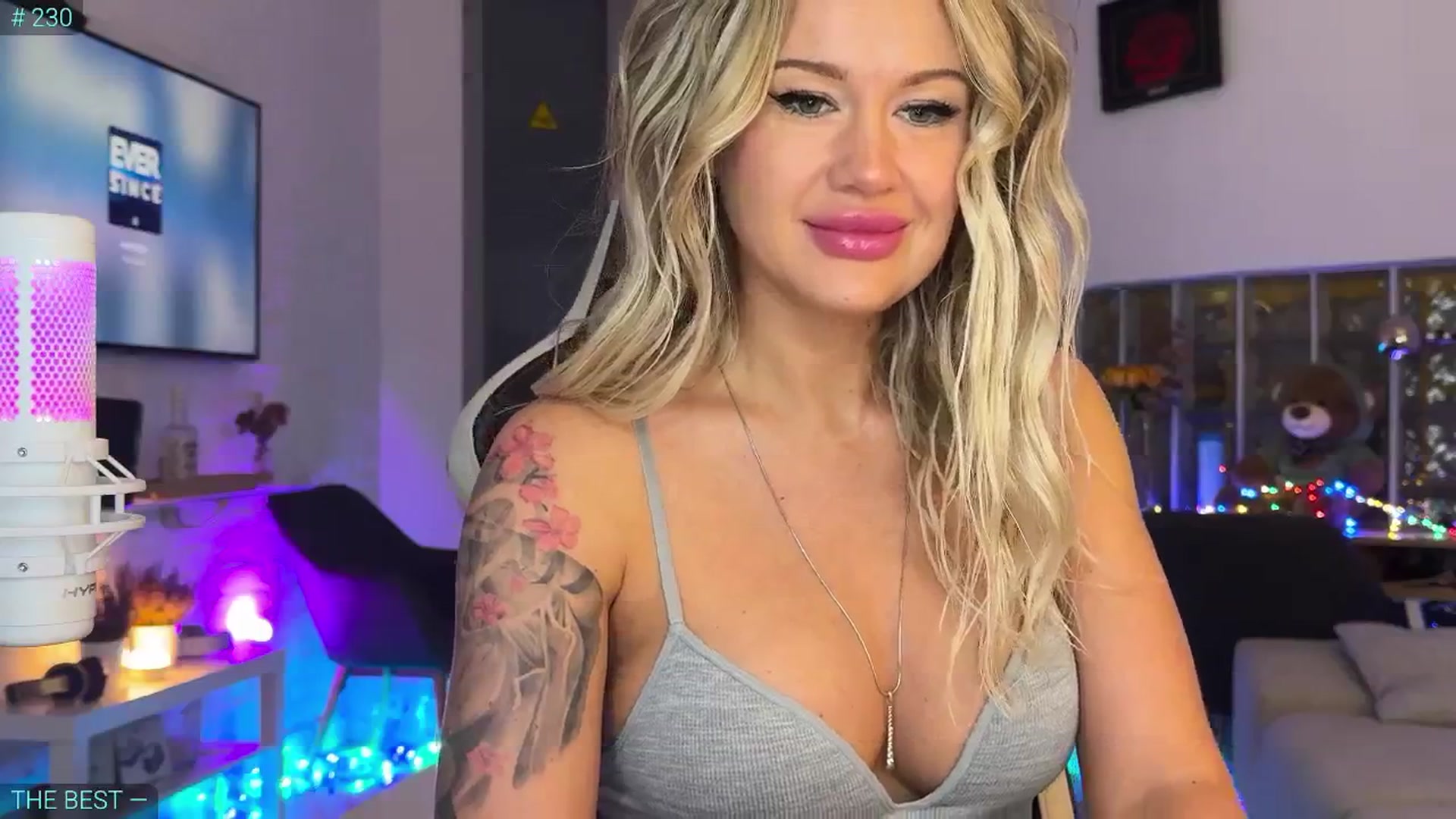 Gallery image thumbnail from AlexiAngel's myfreecams stream on, 08/24/2025, 05:04 image 5 of 20