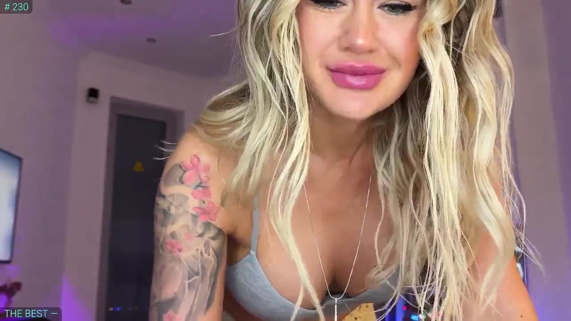 Gallery image thumbnail from AlexiAngel's myfreecams stream on, 08/24/2025, 05:04 image 6 of 20