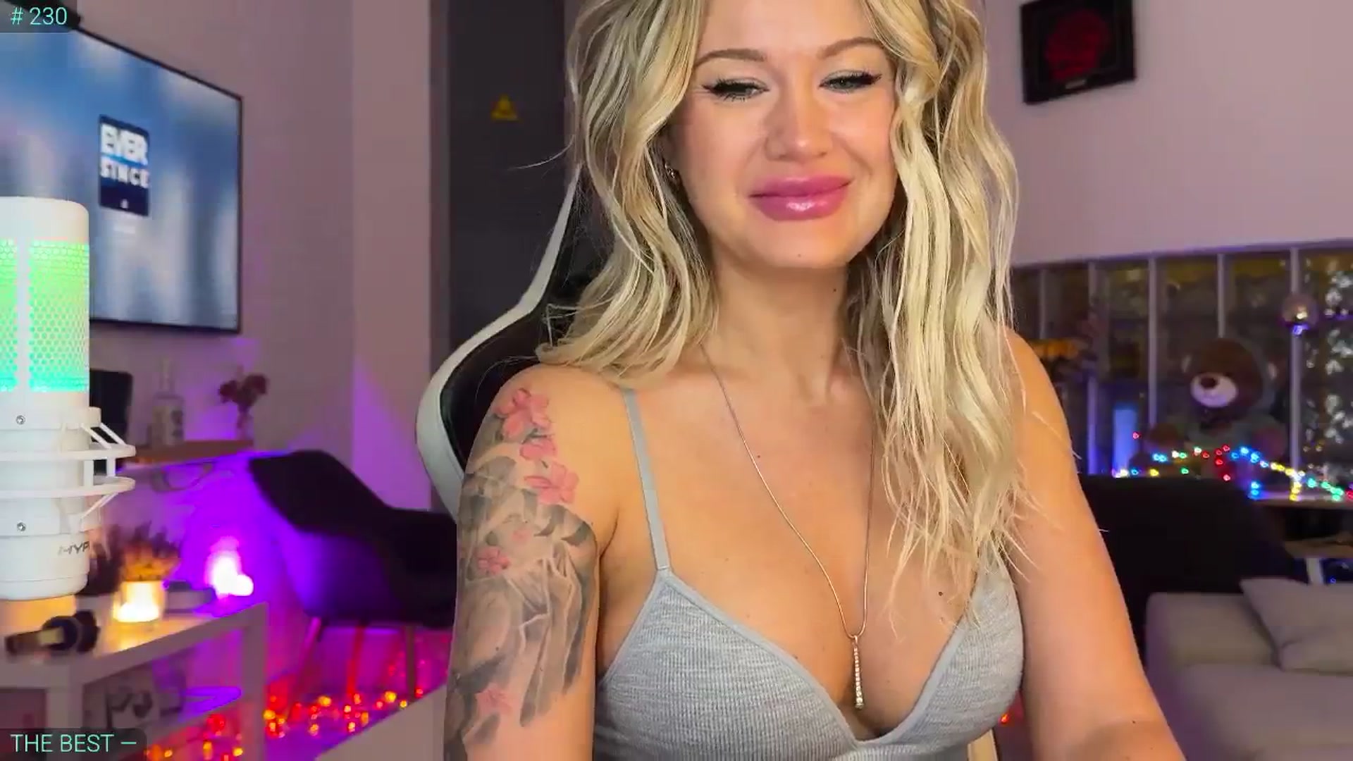 Gallery image thumbnail from AlexiAngel's myfreecams stream on, 08/24/2025, 05:04 image 4 of 20