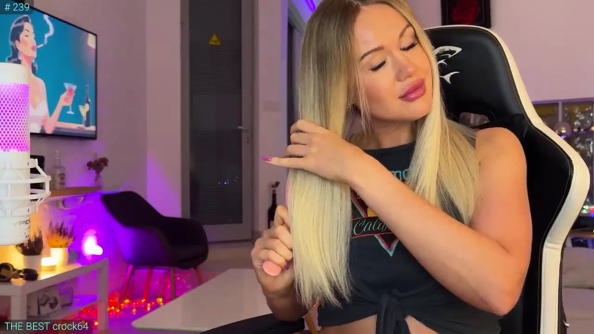 Gallery image thumbnail from AlexiAngel's myfreecams stream on, 08/28/2025, 18:09 image 10 of 20