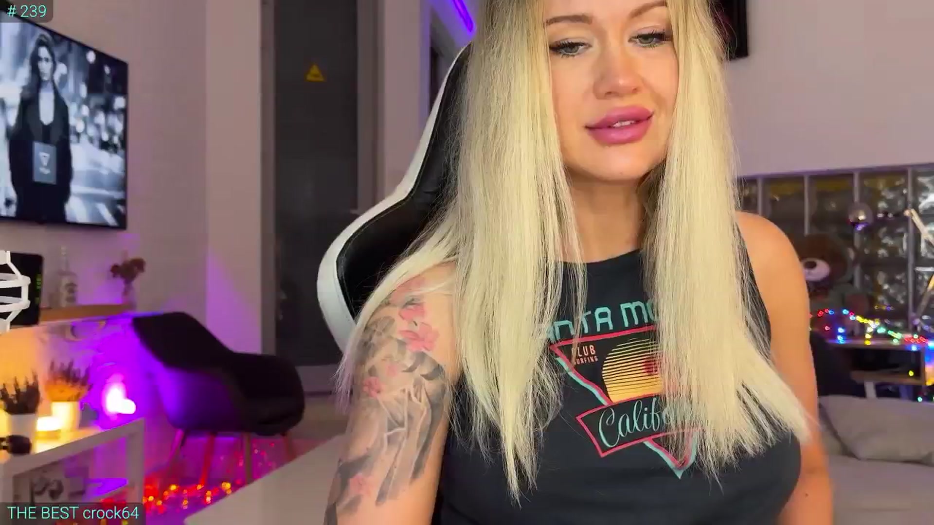 Gallery image thumbnail from AlexiAngel's myfreecams stream on, 08/28/2025, 18:09 image 1 of 20