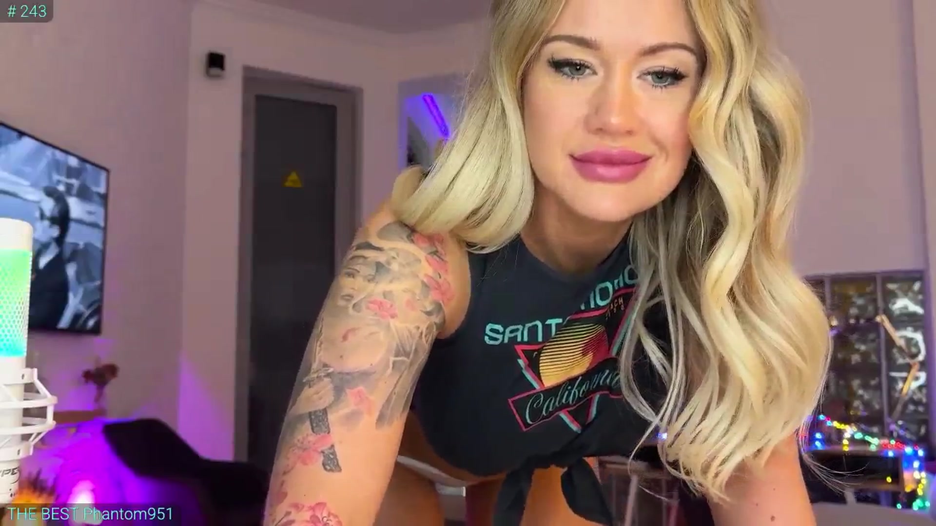 Gallery image thumbnail from AlexiAngel's myfreecams stream on, 08/29/2025, 05:26 image 5 of 20