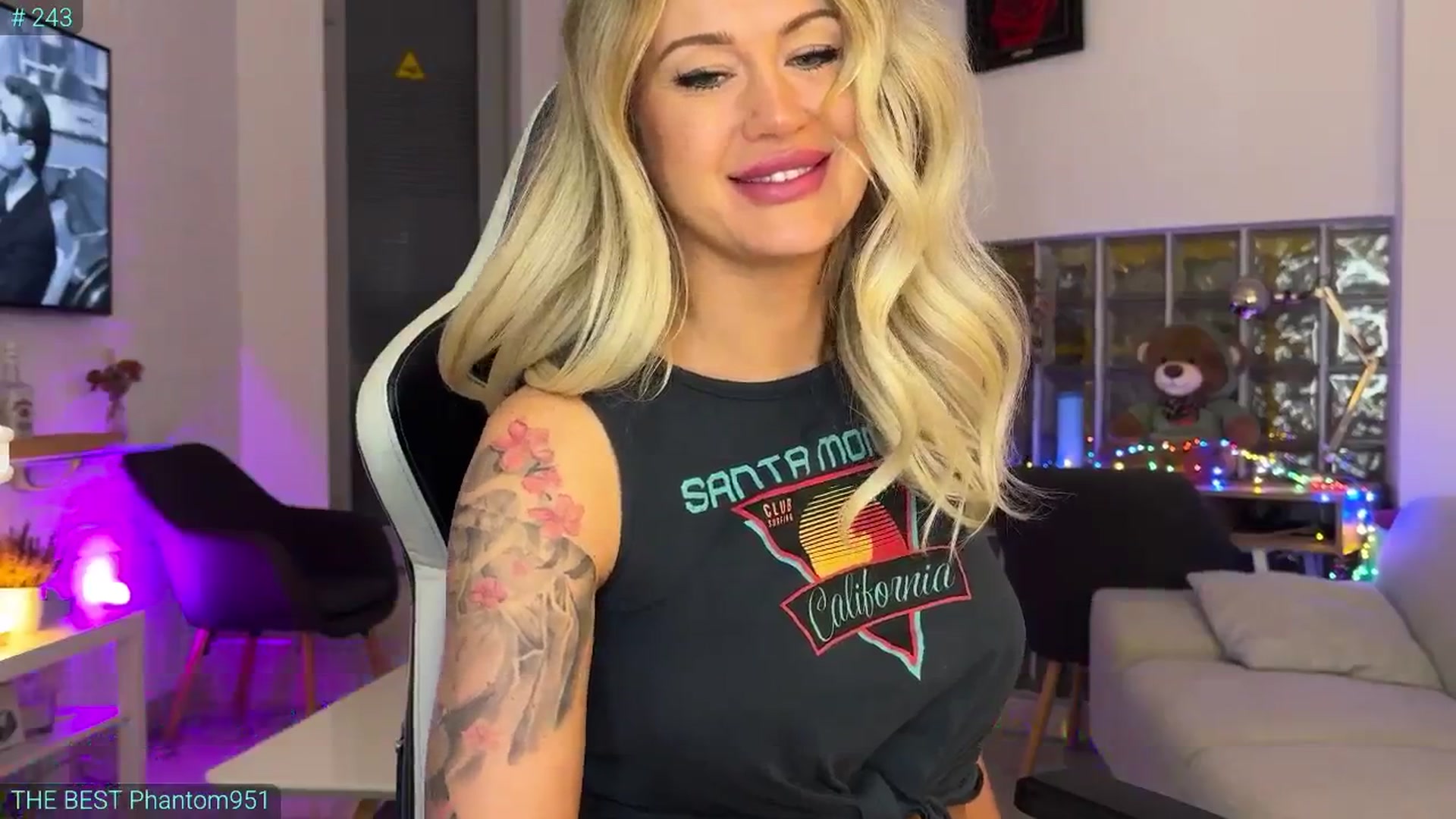 Gallery image thumbnail from AlexiAngel's myfreecams stream on, 08/29/2025, 05:26 image 13 of 20