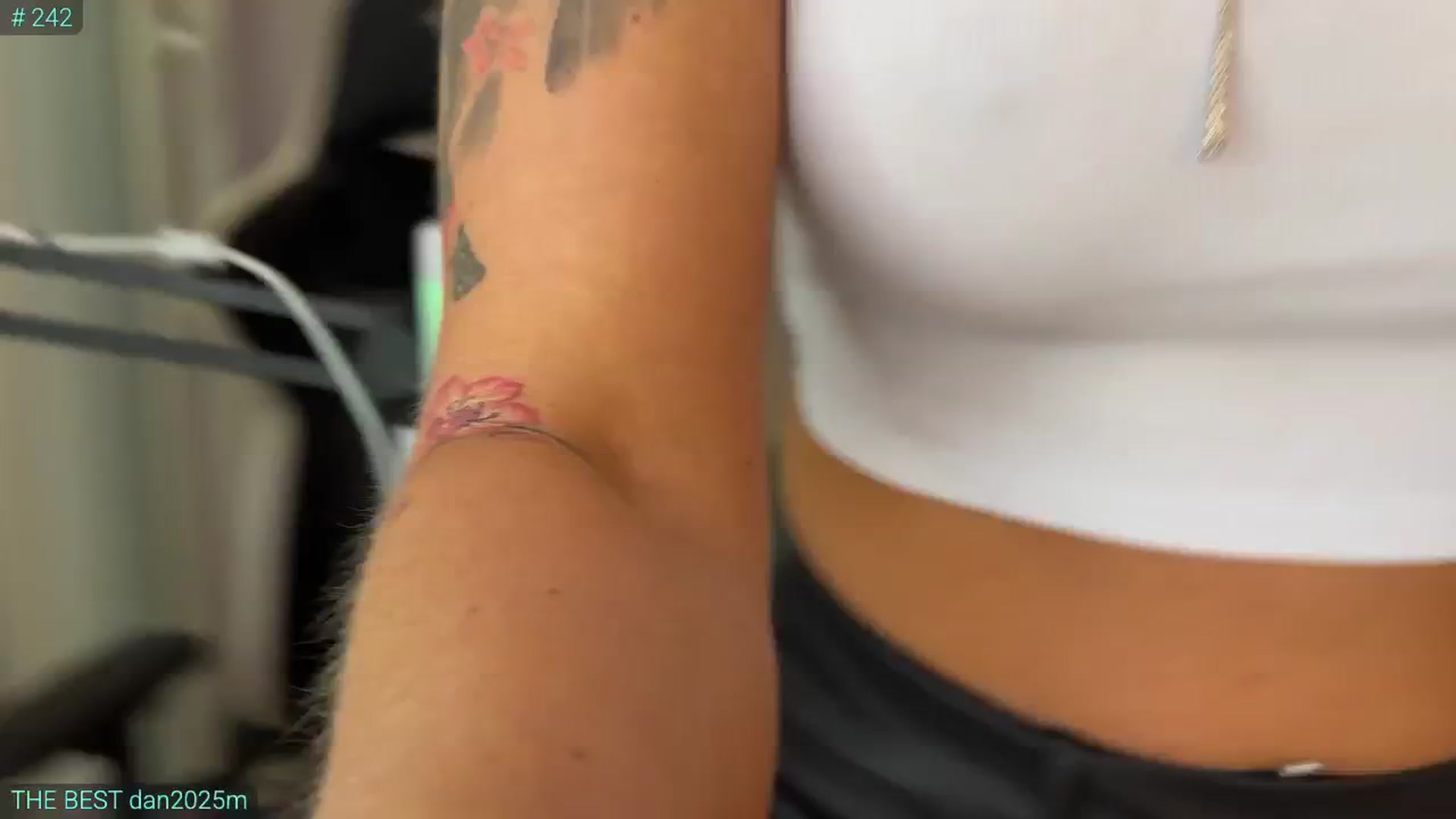 Gallery image thumbnail from AlexiAngel's myfreecams stream on, 08/29/2025, 06:16 image 13 of 20