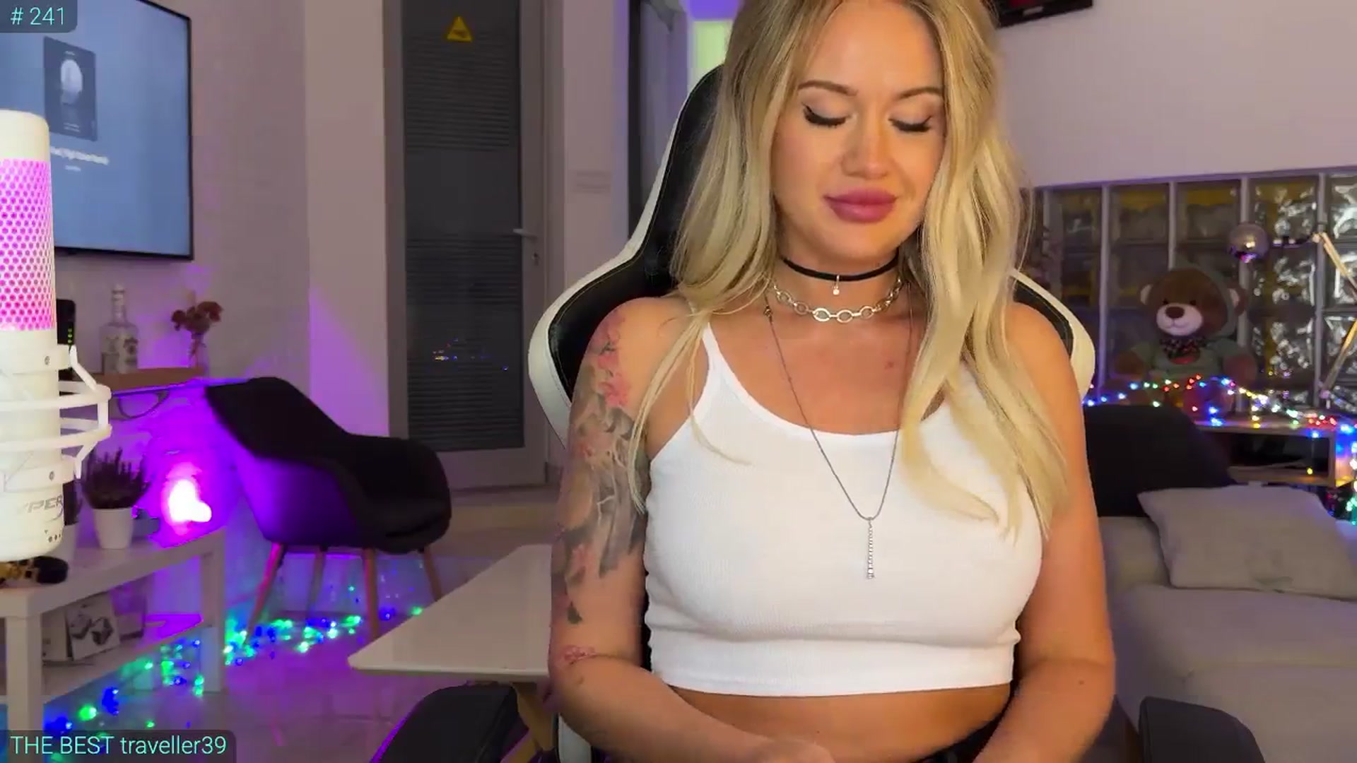 Gallery image thumbnail from AlexiAngel's myfreecams stream on, 08/29/2025, 17:30 image 9 of 20