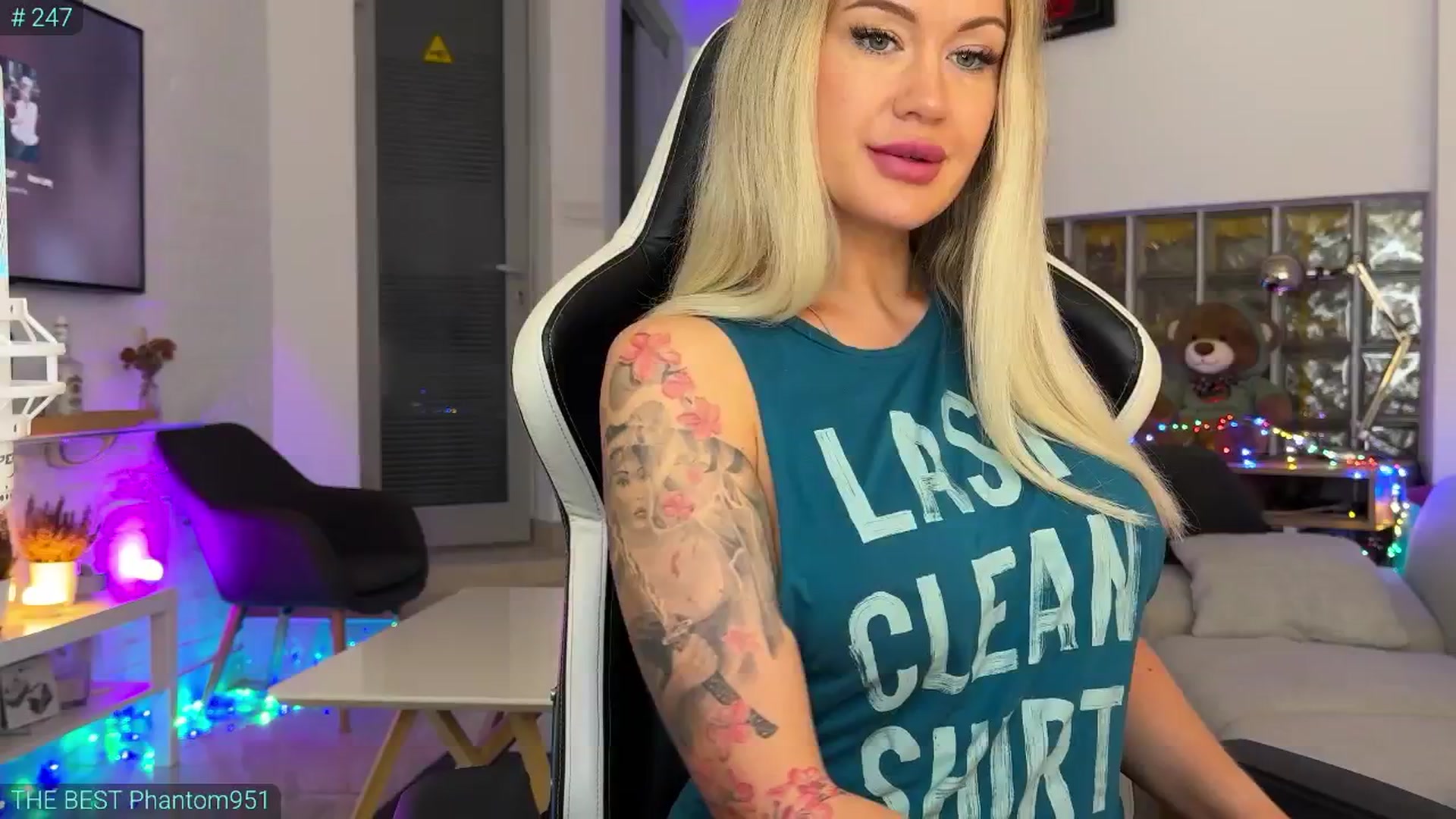 Gallery image thumbnail from AlexiAngel's myfreecams stream on, 08/30/2025, 07:11 image 13 of 20