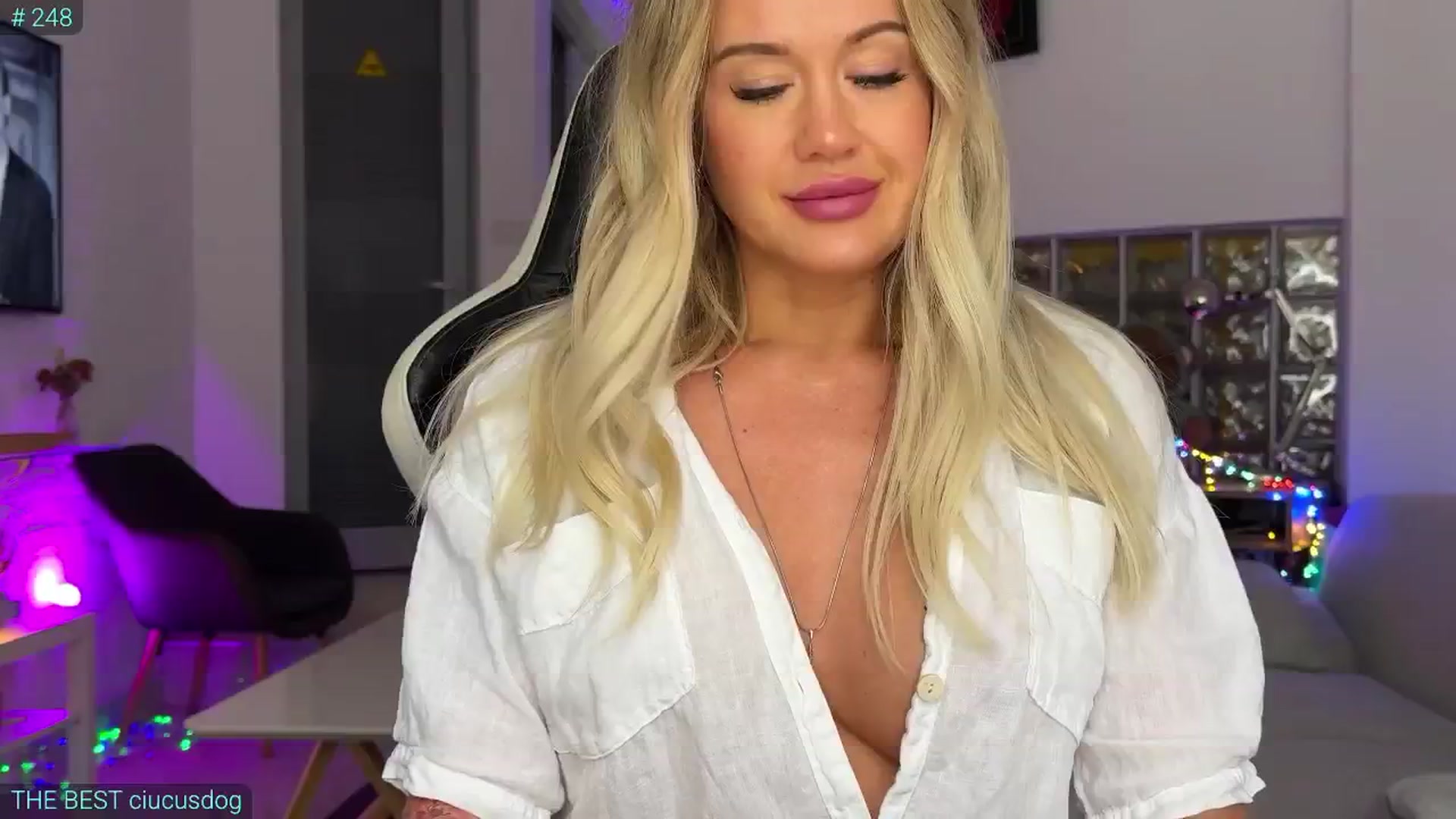 Gallery image thumbnail from AlexiAngel's myfreecams stream on, 08/30/2025, 17:17 image 1 of 20