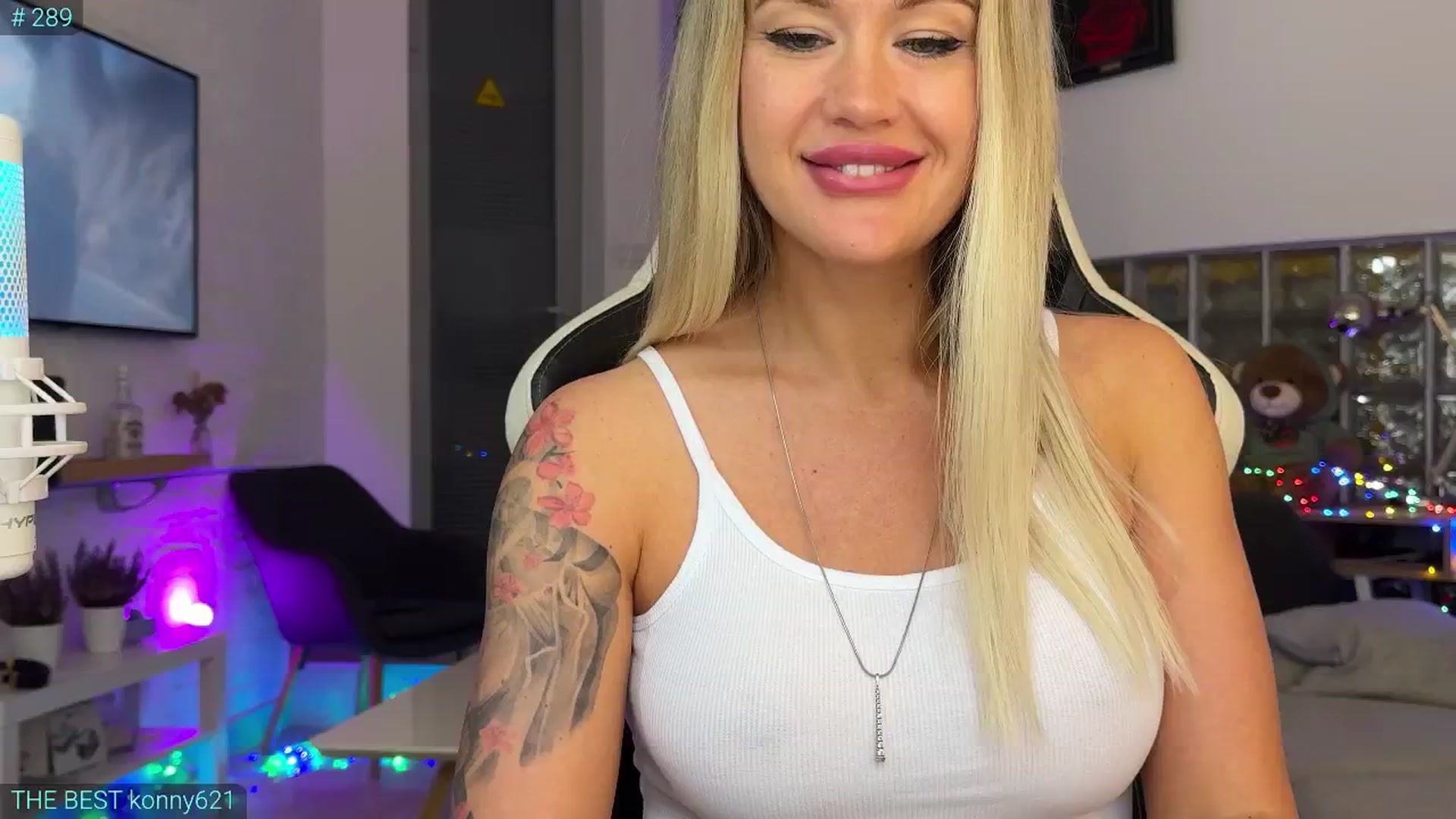 Gallery image thumbnail from AlexiAngel's myfreecams stream on, 09/08/2025, 07:01 image 6 of 20