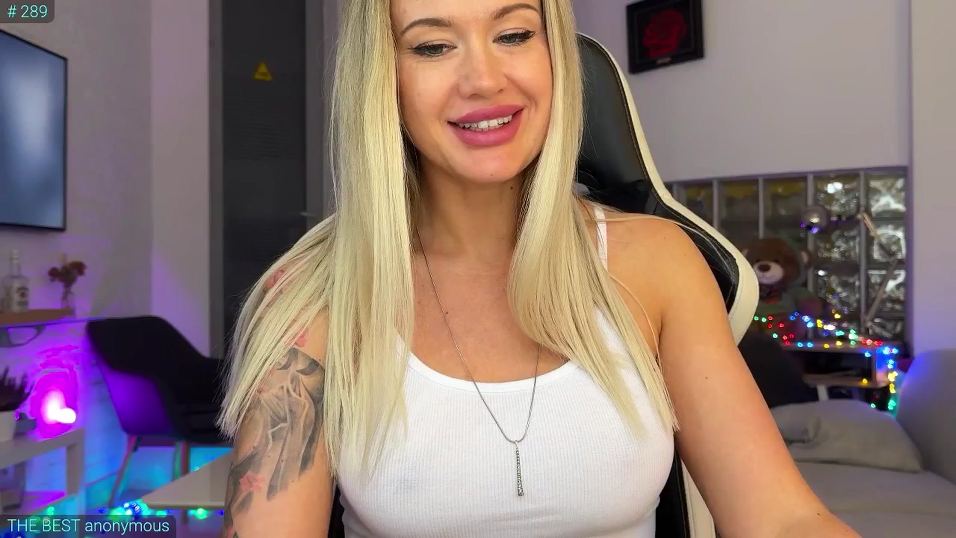 Gallery image thumbnail from AlexiAngel's myfreecams stream on, 09/08/2025, 07:01 image 2 of 20