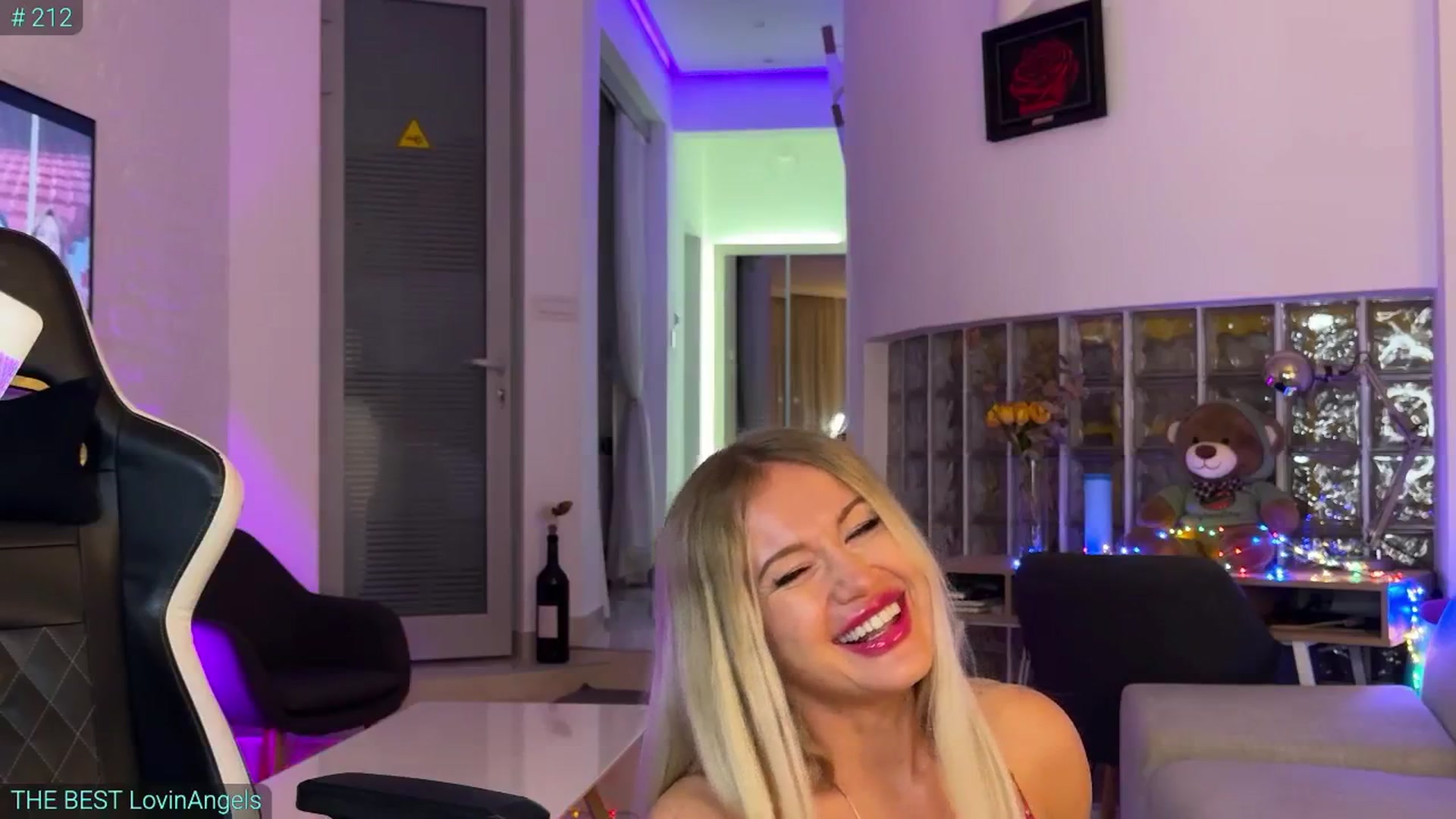 Gallery image thumbnail from AlexiAngel's myfreecams stream on, 09/21/2025, 18:56 image 8 of 20