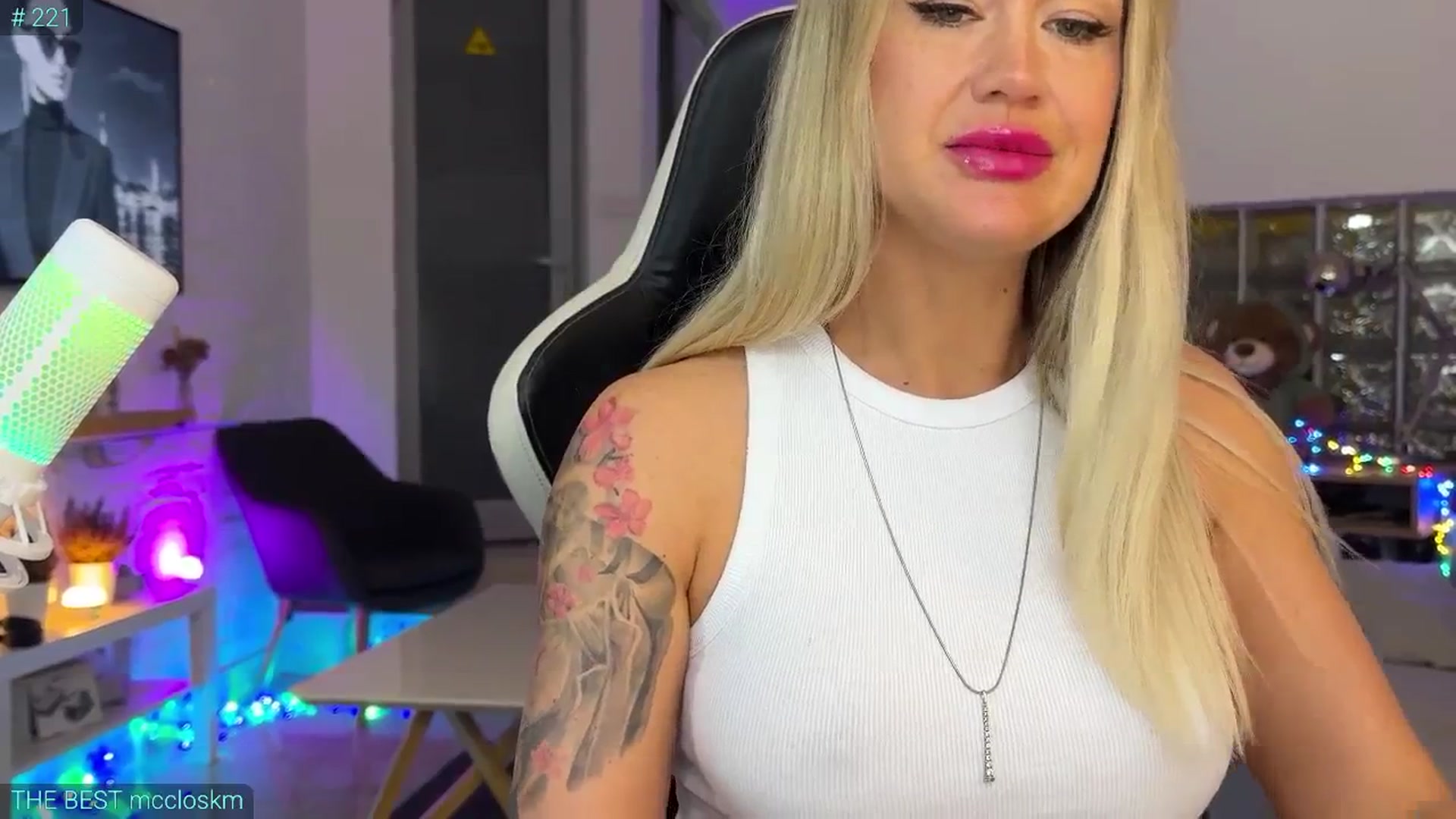 Gallery image thumbnail from AlexiAngel's myfreecams stream on, 09/26/2025, 07:00 image 13 of 20
