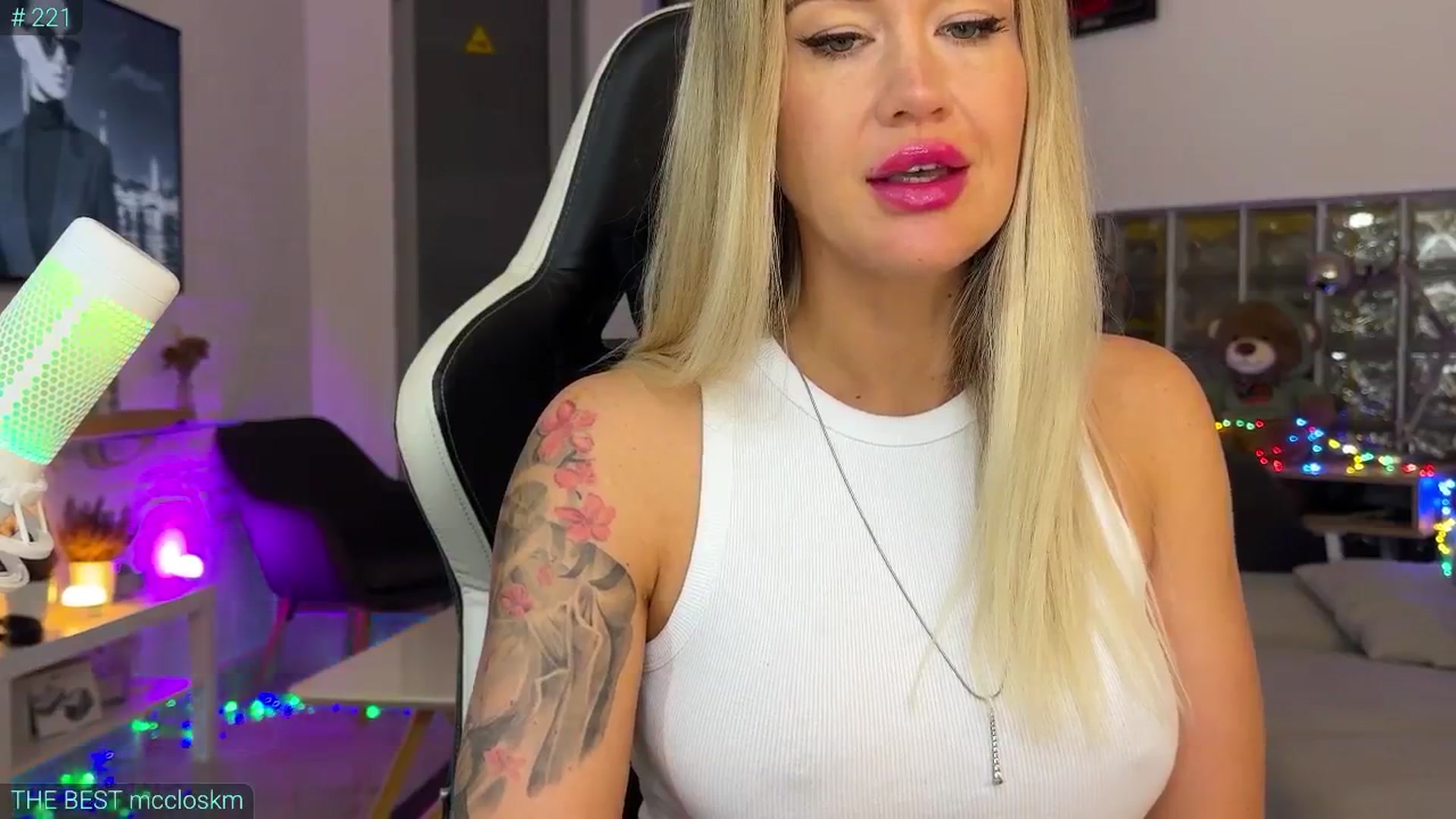 Gallery image thumbnail from AlexiAngel's myfreecams stream on, 09/26/2025, 07:00 image 14 of 20