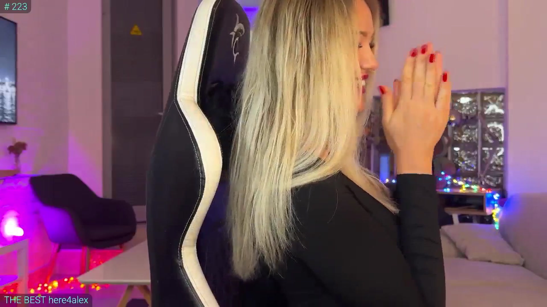 Gallery image thumbnail from AlexiAngel's myfreecams stream on, 09/26/2025, 16:24 image 14 of 20
