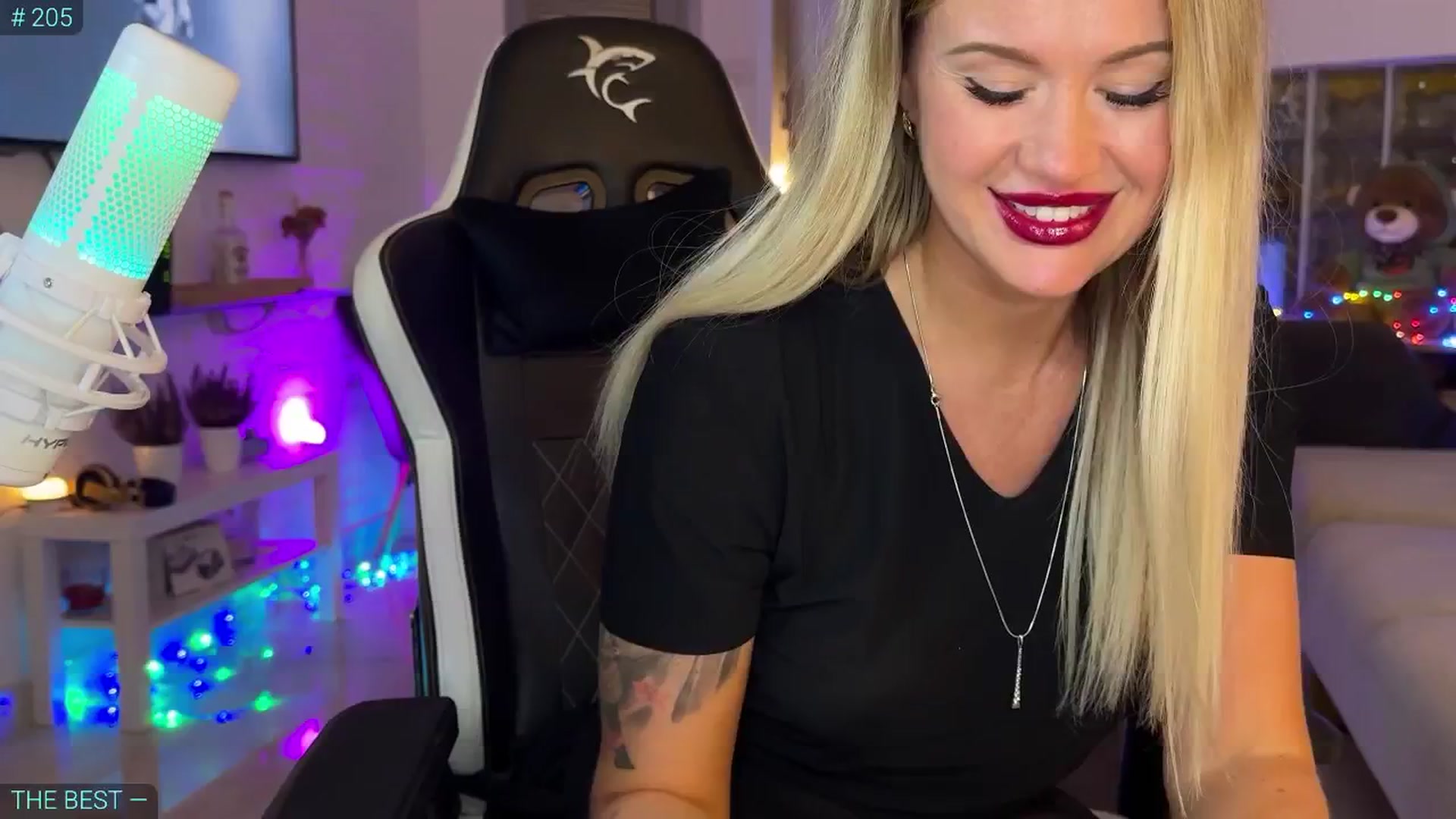 Gallery image thumbnail from AlexiAngel's myfreecams stream on, 09/30/2025, 17:31 image 4 of 20