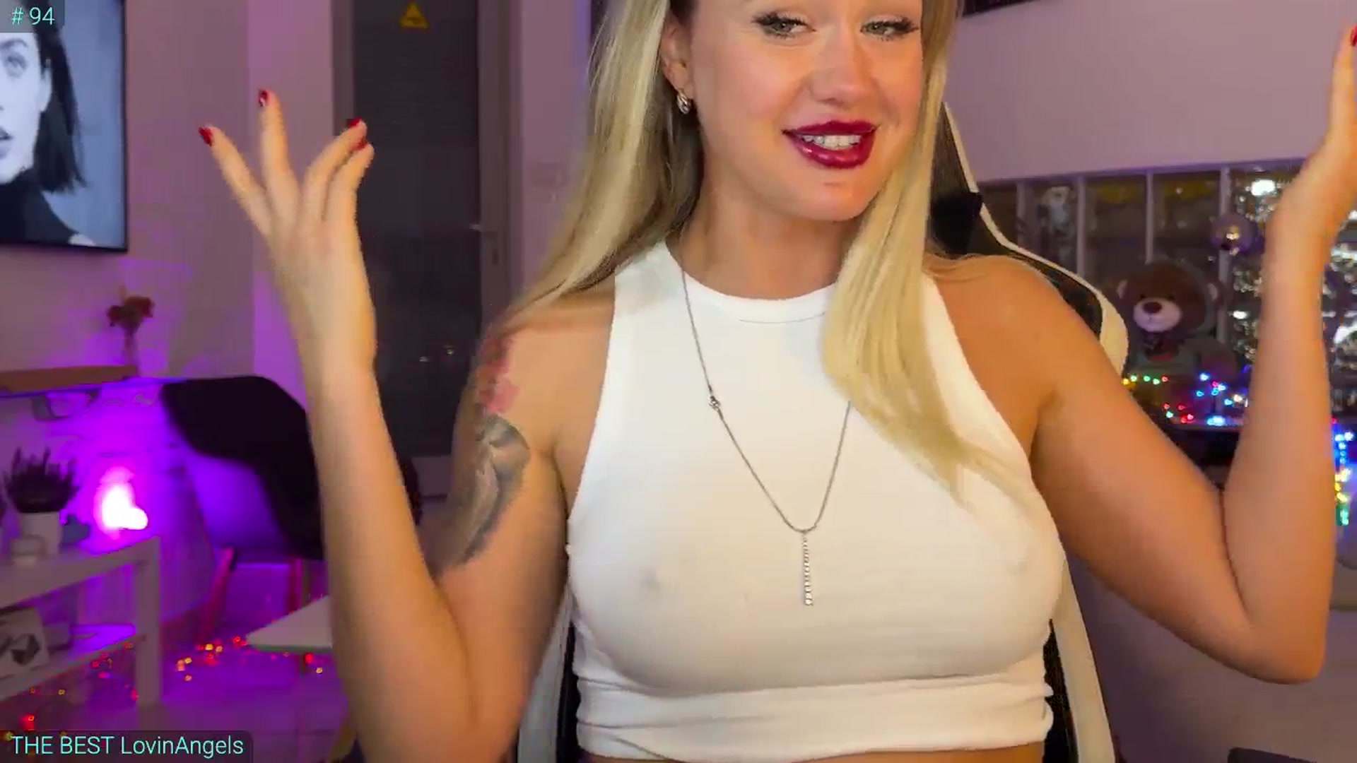 Gallery image thumbnail from AlexiAngel's myfreecams stream on, 10/01/2025, 17:06 image 19 of 20