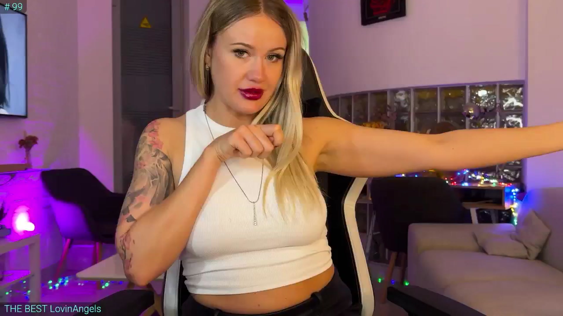 Gallery image thumbnail from AlexiAngel's myfreecams stream on, 10/01/2025, 17:22 image 19 of 20