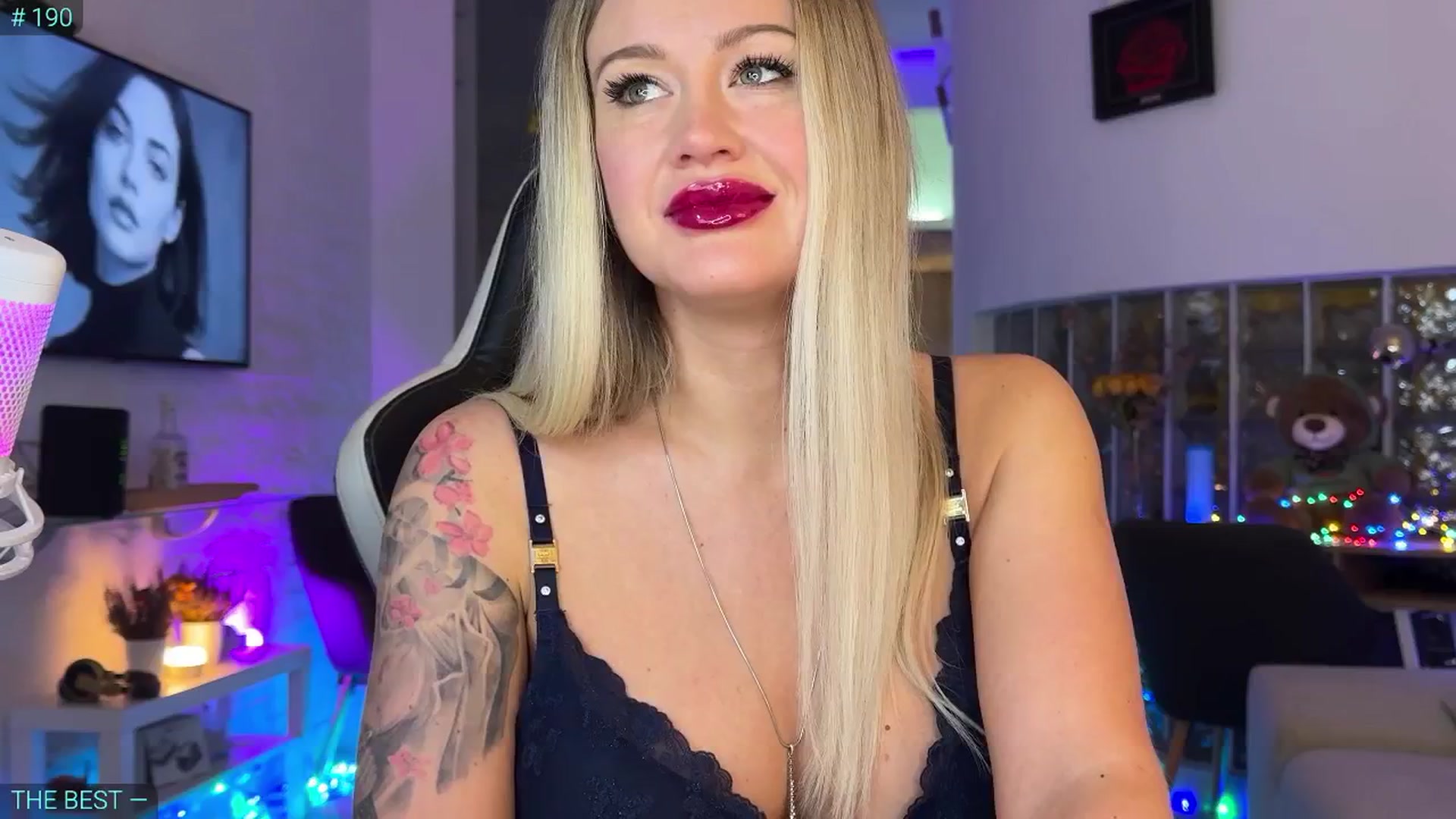 Gallery image thumbnail from AlexiAngel's myfreecams stream on, 10/06/2025, 06:13 image 3 of 20