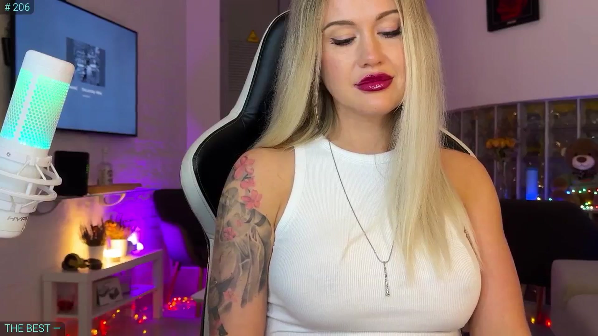 Gallery image thumbnail from AlexiAngel's myfreecams stream on, 10/06/2025, 17:12 image 19 of 20