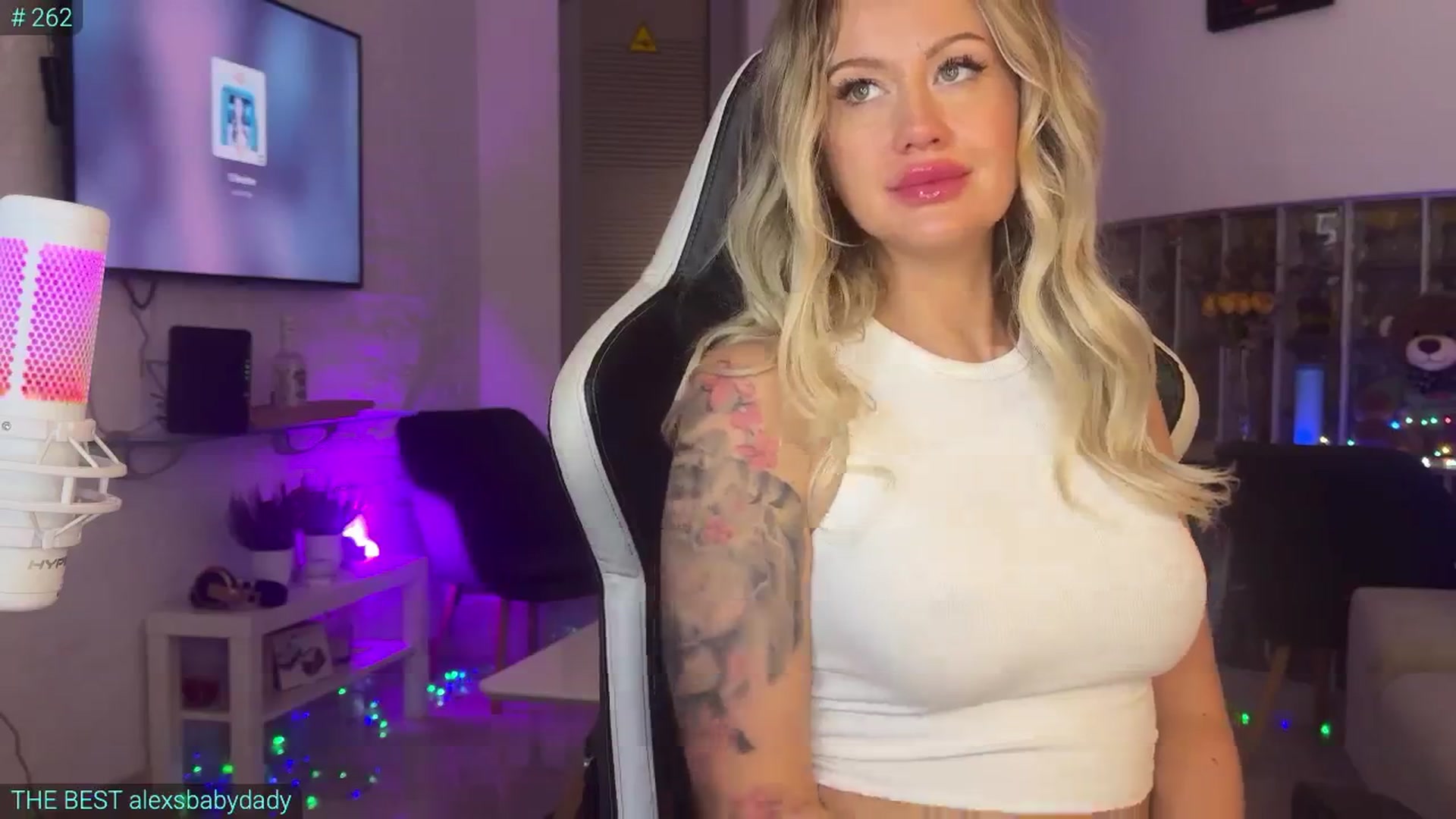 Gallery image thumbnail from AlexiAngel's myfreecams stream on, 10/12/2025, 17:10 image 20 of 20