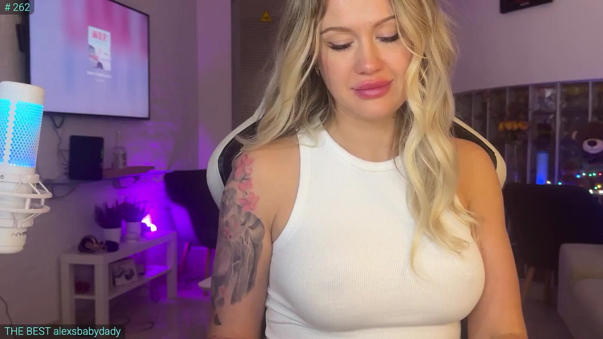 Gallery image thumbnail from AlexiAngel's myfreecams stream on, 10/12/2025, 17:10 image 18 of 20