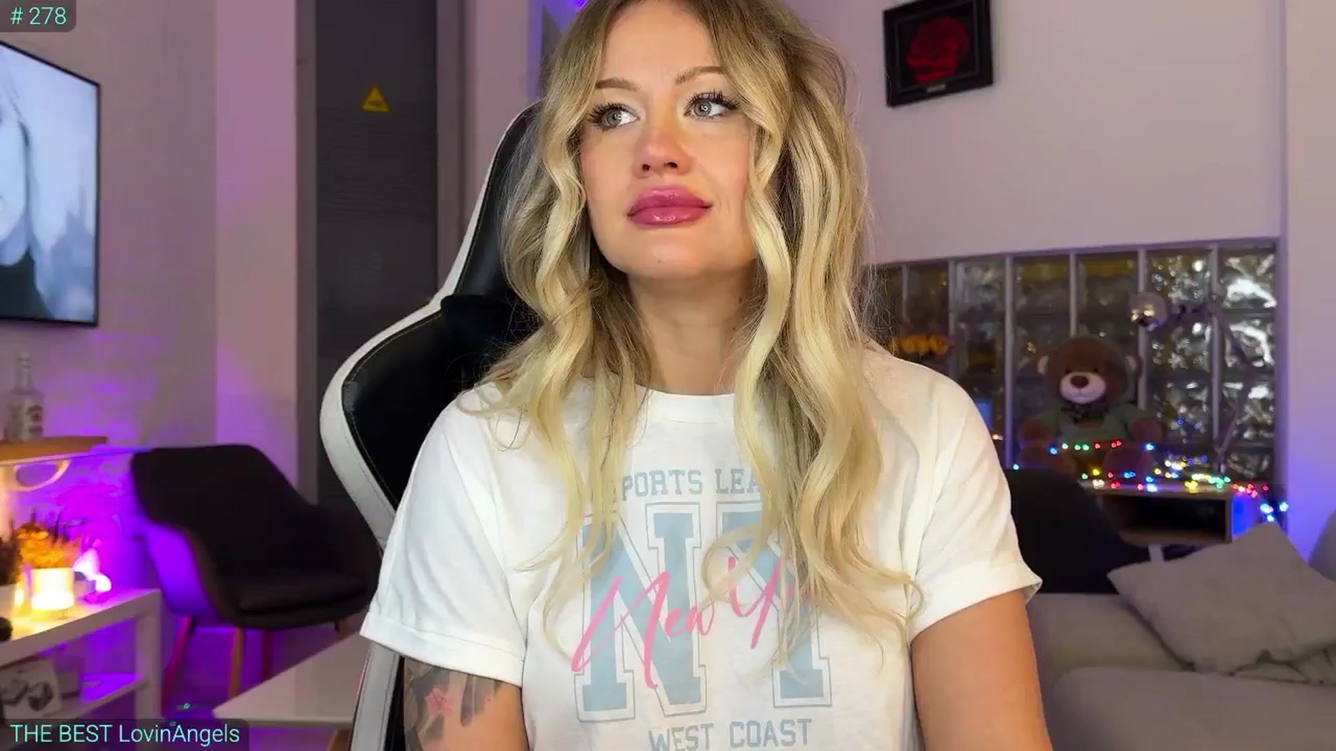 Gallery image thumbnail from AlexiAngel's myfreecams stream on, 10/14/2025, 05:41 image 17 of 20