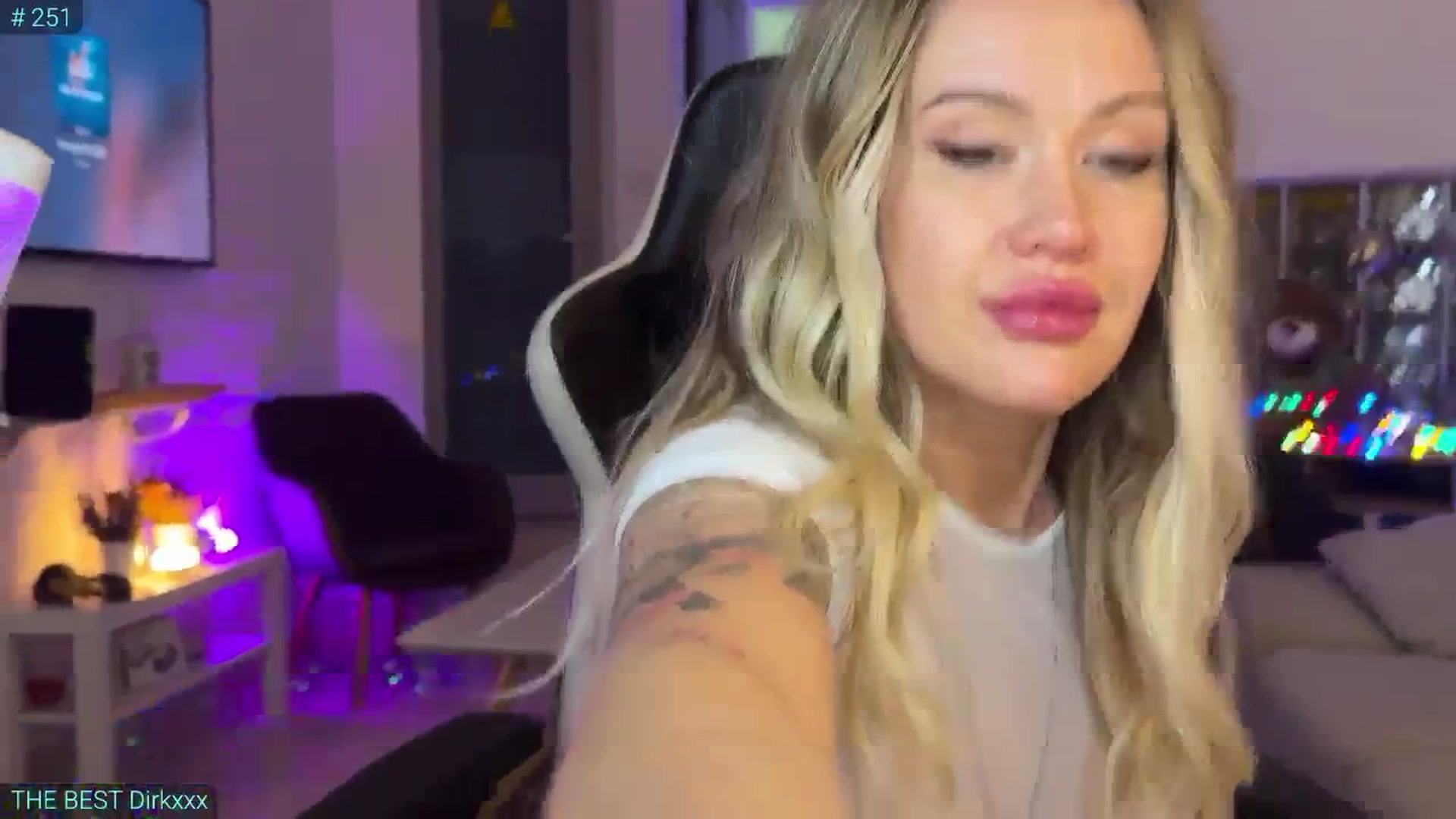 Gallery image thumbnail from AlexiAngel's myfreecams stream on, 10/14/2025, 17:07 image 15 of 20