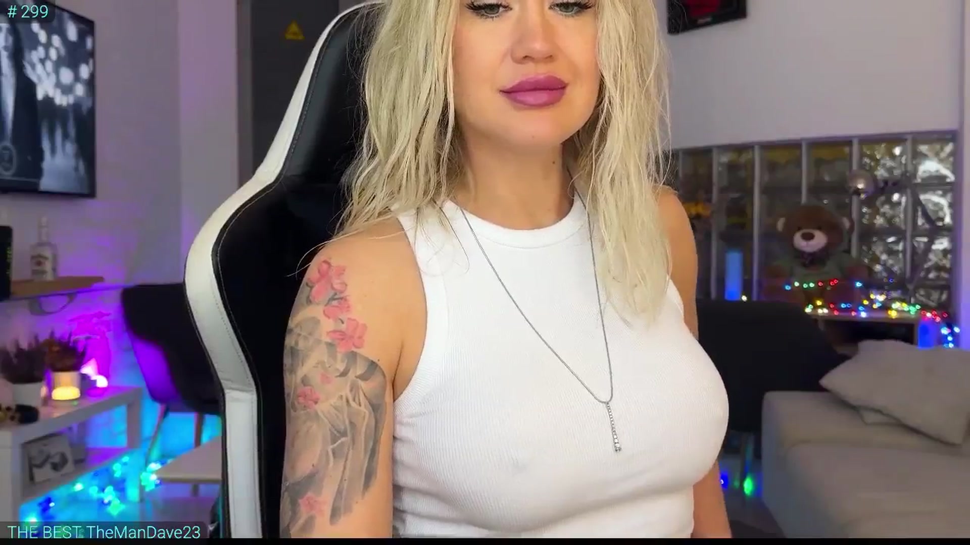 Gallery image thumbnail from AlexiAngel's myfreecams stream on, 10/24/2025, 06:53 image 18 of 20