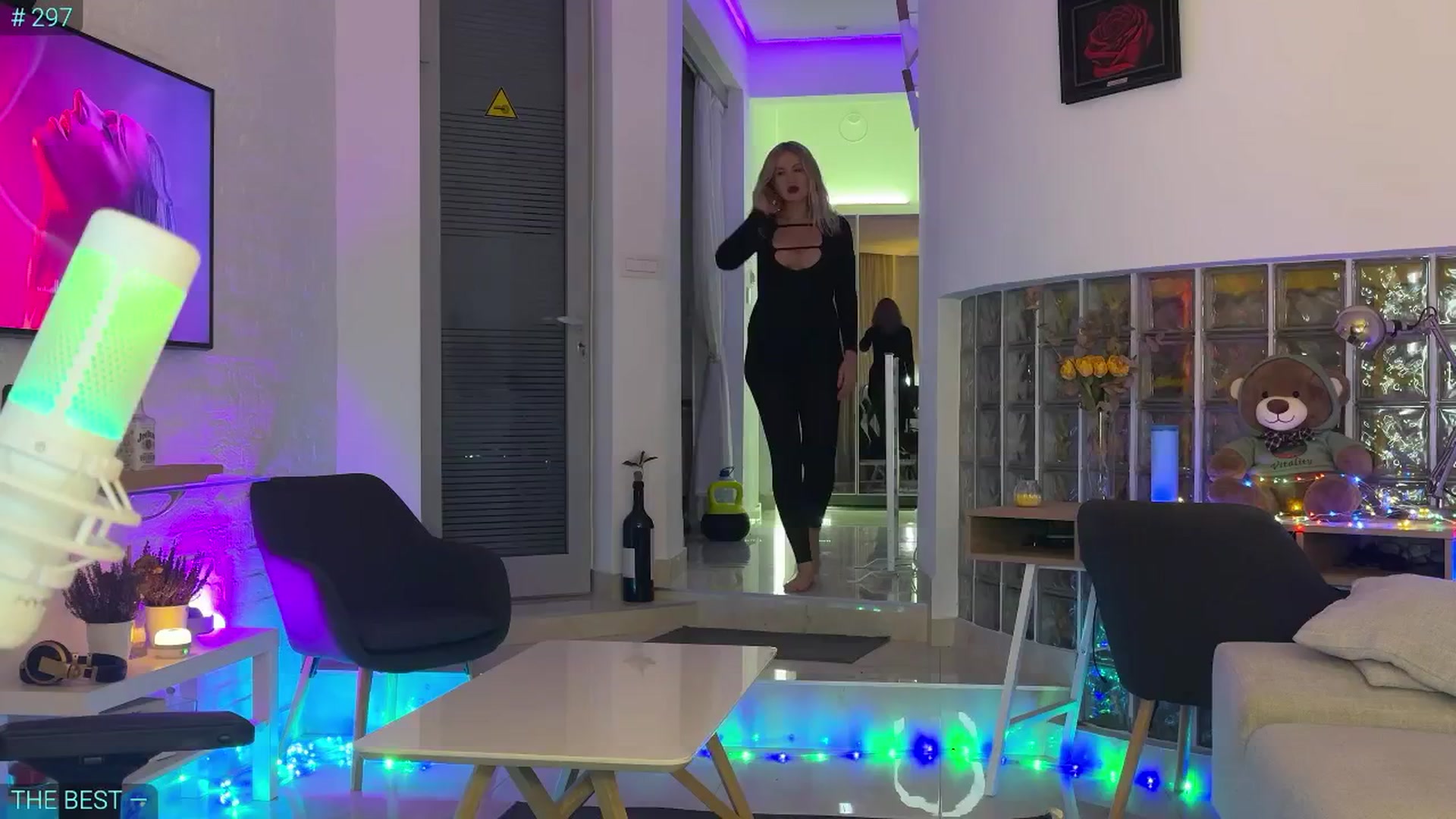 Gallery image thumbnail from AlexiAngel's myfreecams stream on, 10/26/2025, 17:59 image 8 of 20