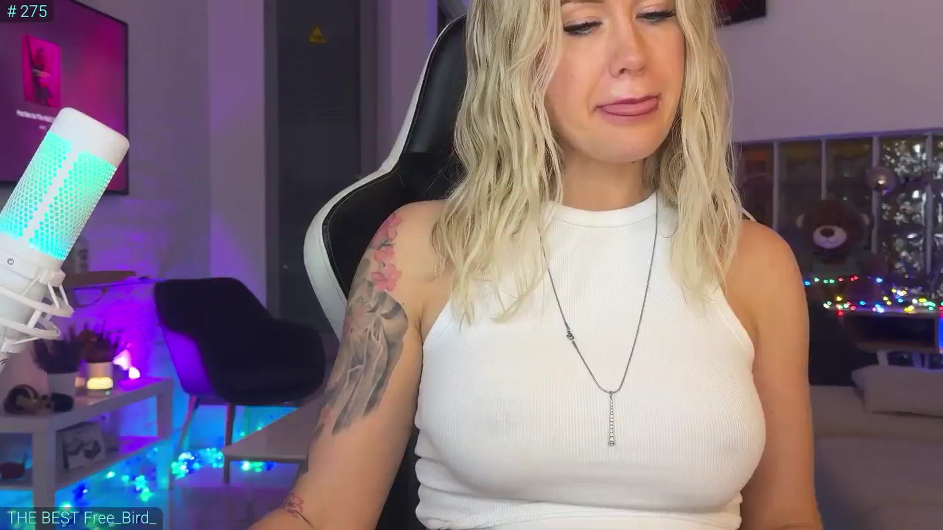Gallery image thumbnail from AlexiAngel's myfreecams stream on, 10/27/2025, 17:48 image 9 of 20