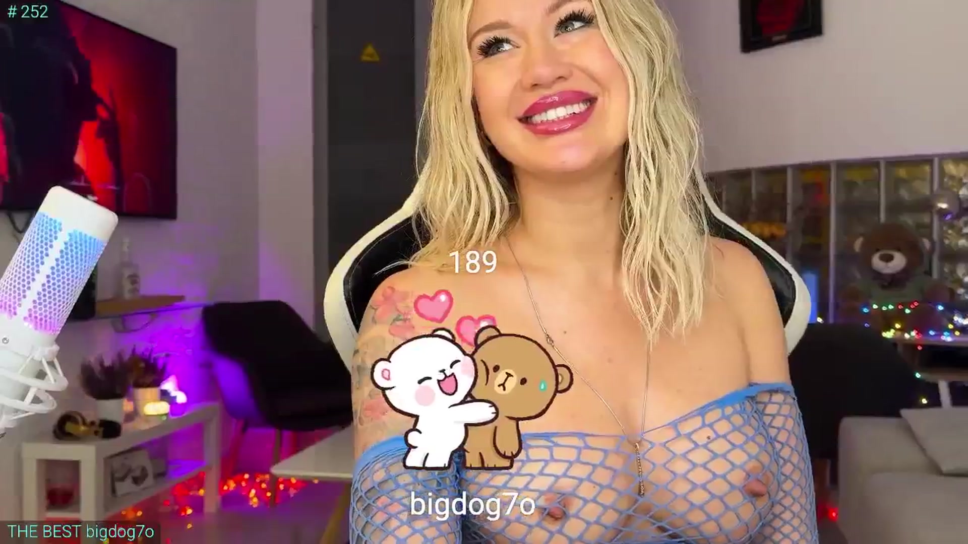 Gallery image thumbnail from AlexiAngel's myfreecams stream on, 10/30/2025, 08:05 image 14 of 20