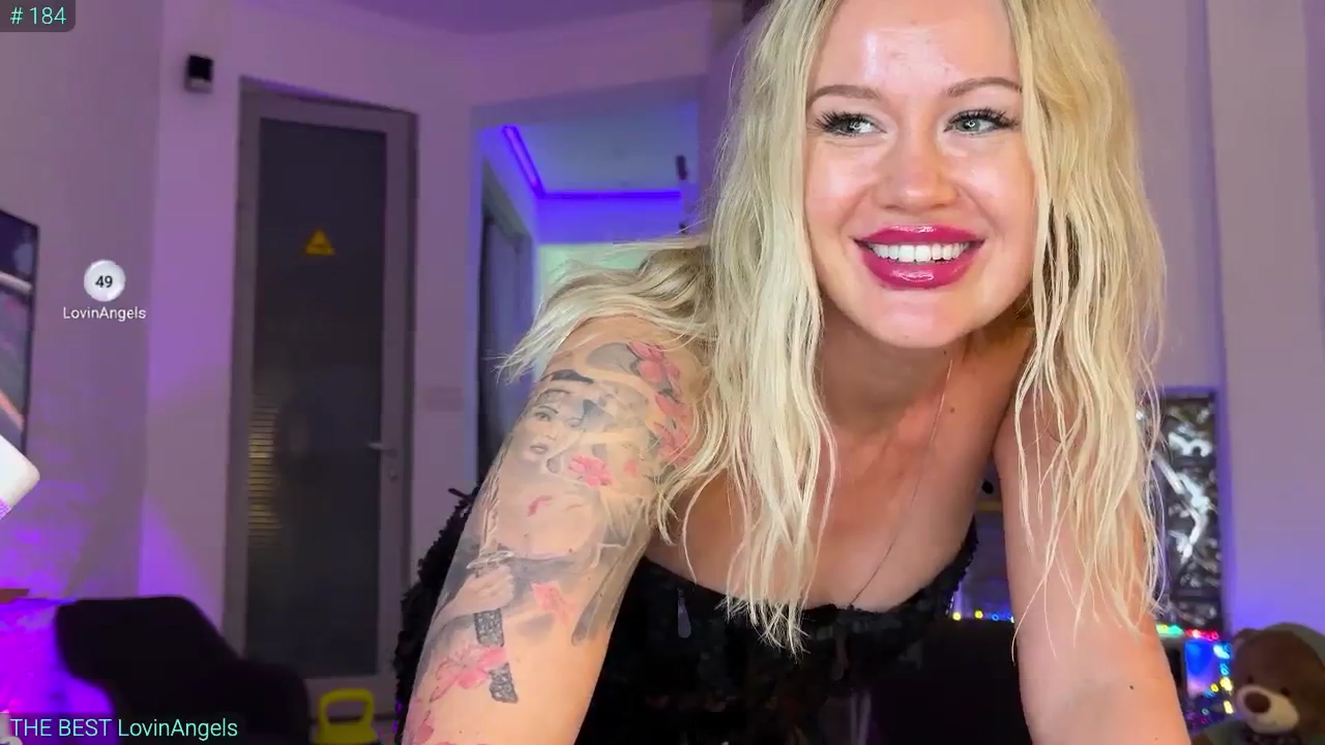 Gallery image thumbnail from AlexiAngel's myfreecams stream on, 11/02/2025, 17:54 image 18 of 20
