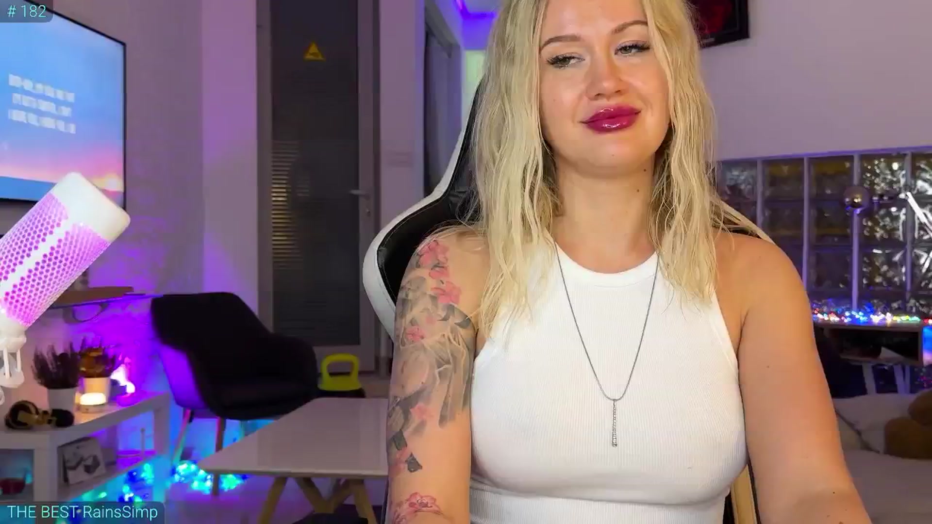 Gallery image thumbnail from AlexiAngel's myfreecams stream on, 11/02/2025, 17:54 image 10 of 20