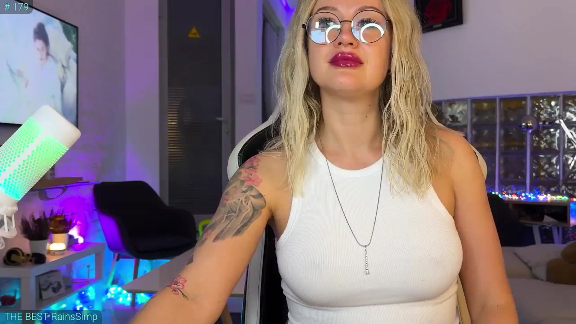 Gallery image thumbnail from AlexiAngel's myfreecams stream on, 11/02/2025, 17:54 image 1 of 20
