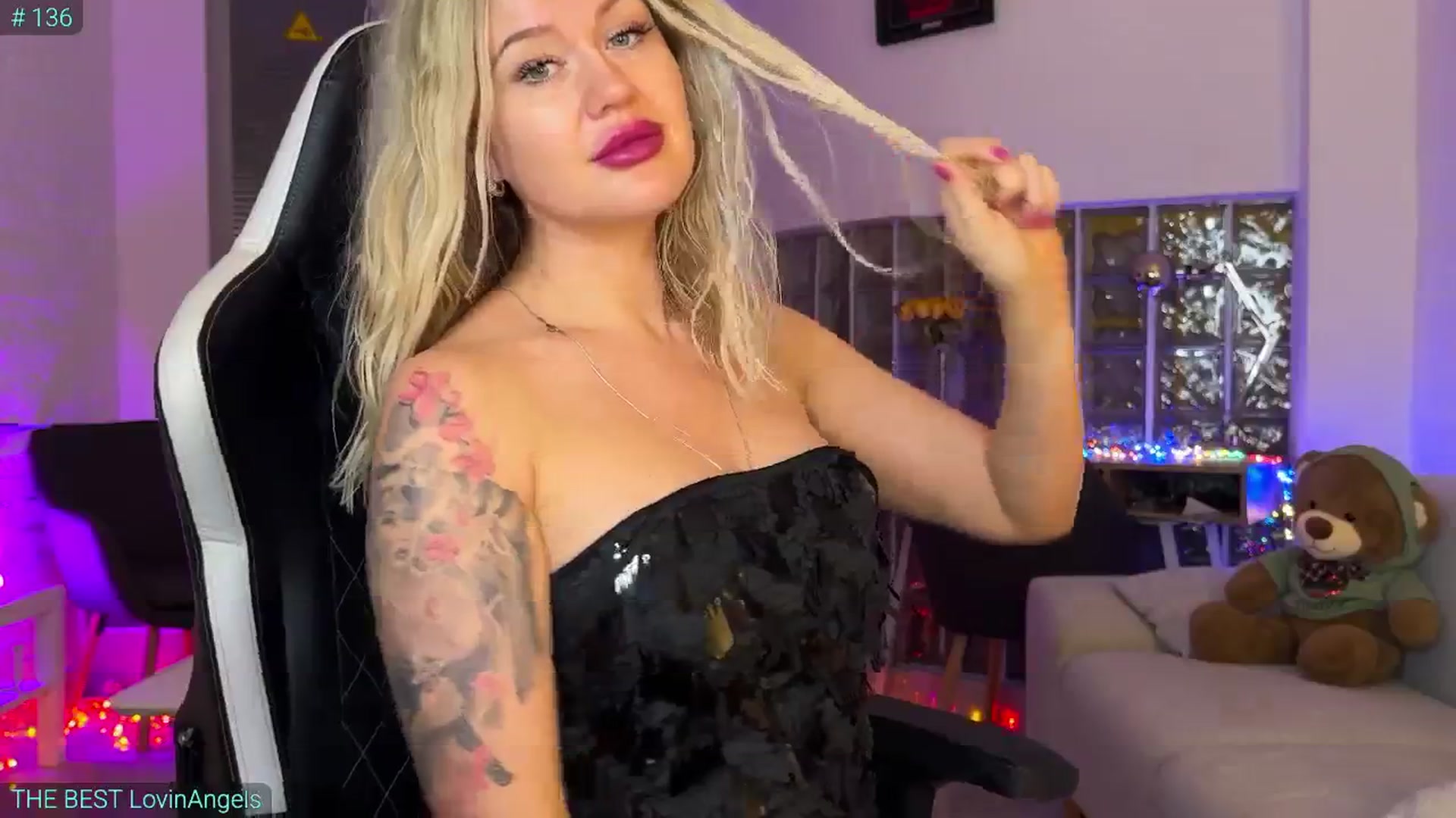 Gallery image thumbnail from AlexiAngel's myfreecams stream on, 11/02/2025, 18:41 image 9 of 20