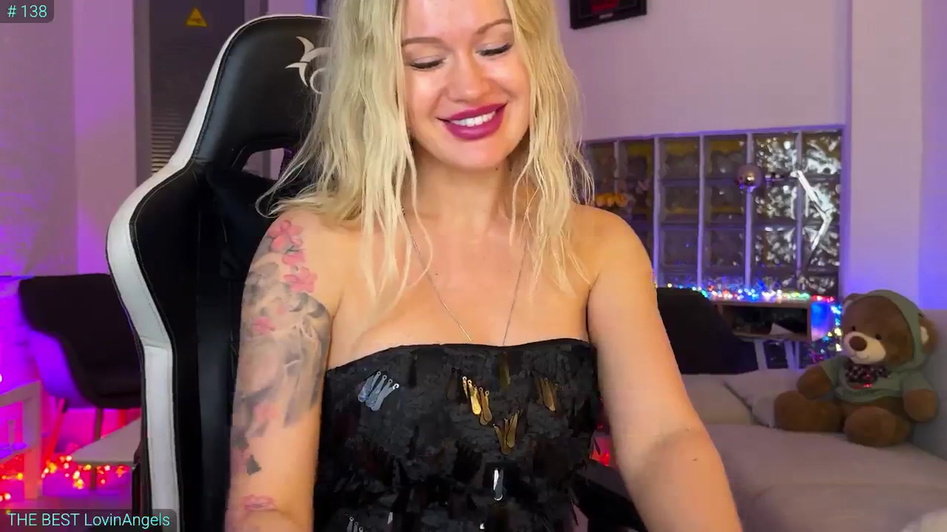 Gallery image thumbnail from AlexiAngel's myfreecams stream on, 11/02/2025, 18:41 image 8 of 20