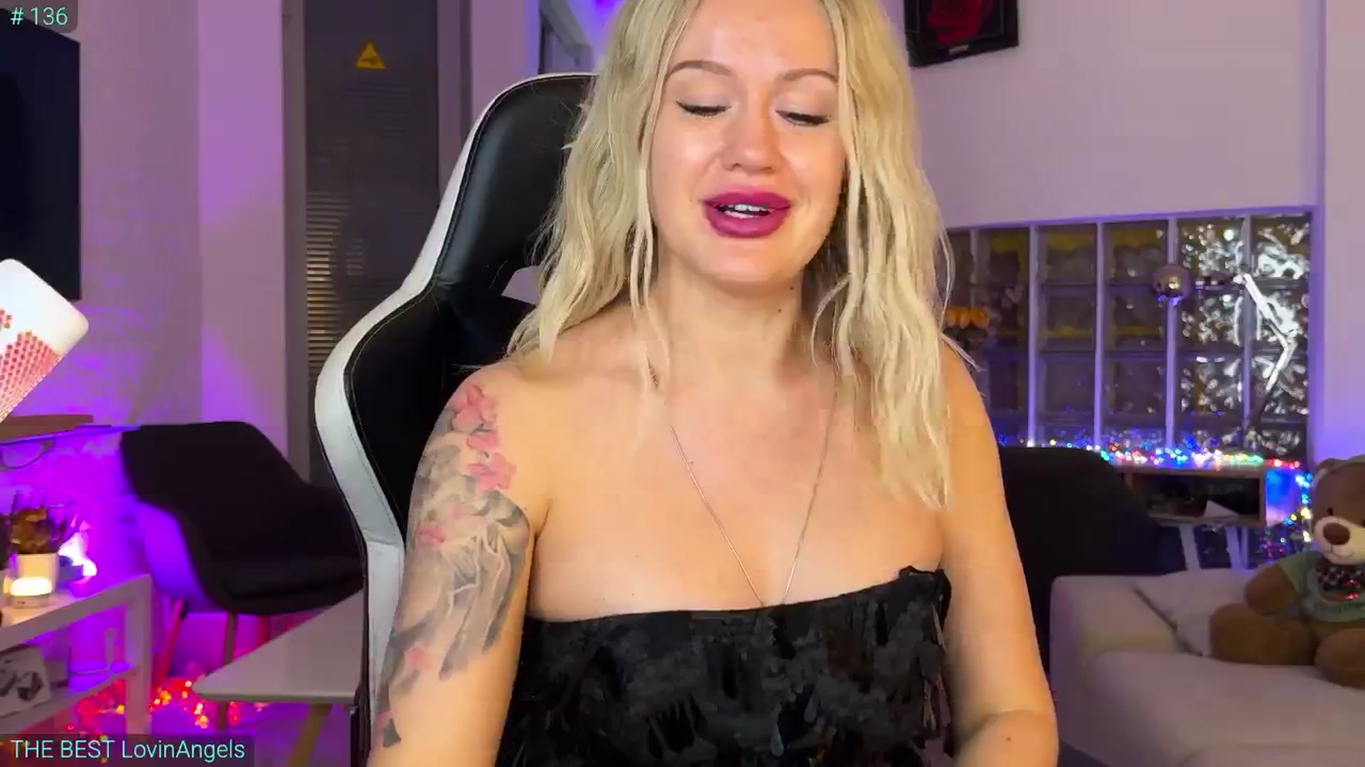 Gallery image thumbnail from AlexiAngel's myfreecams stream on, 11/02/2025, 18:41 image 16 of 20