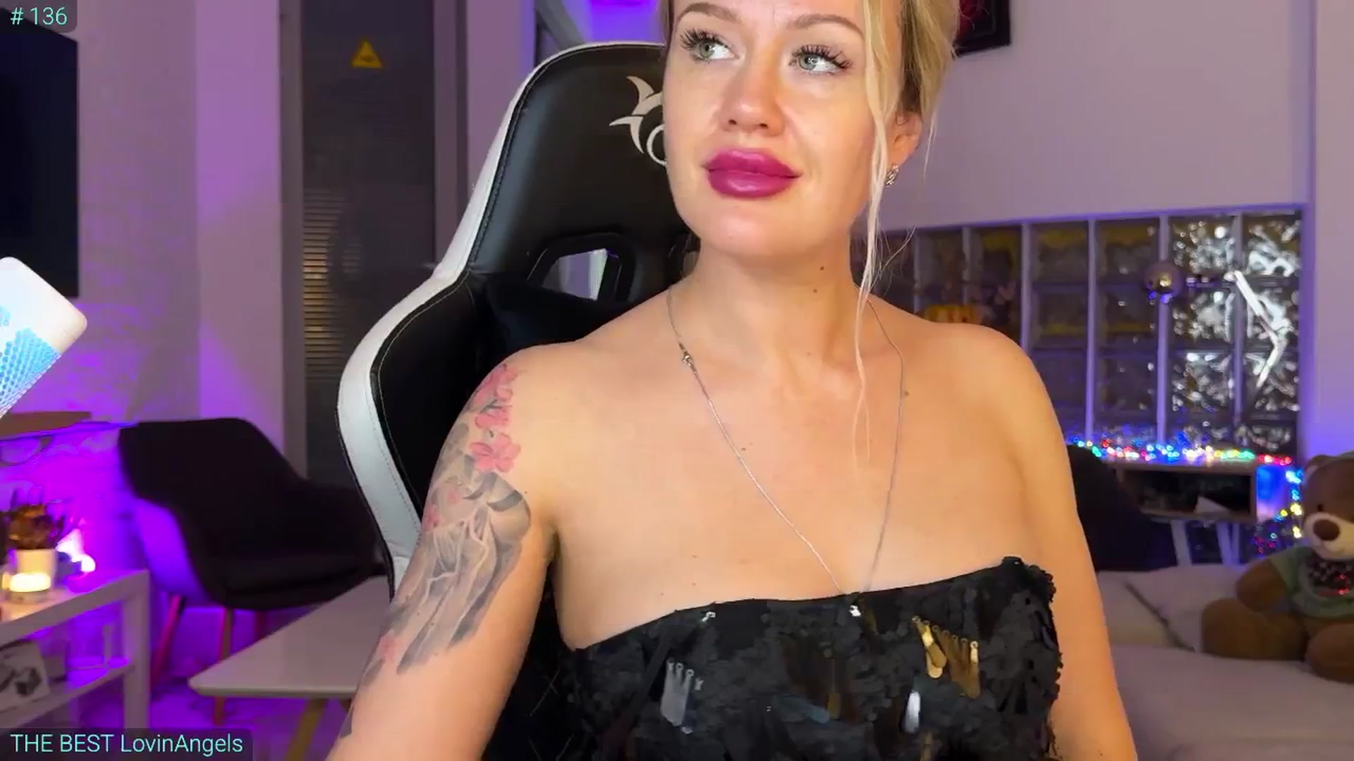 Gallery image thumbnail from AlexiAngel's myfreecams stream on, 11/02/2025, 18:41 image 20 of 20