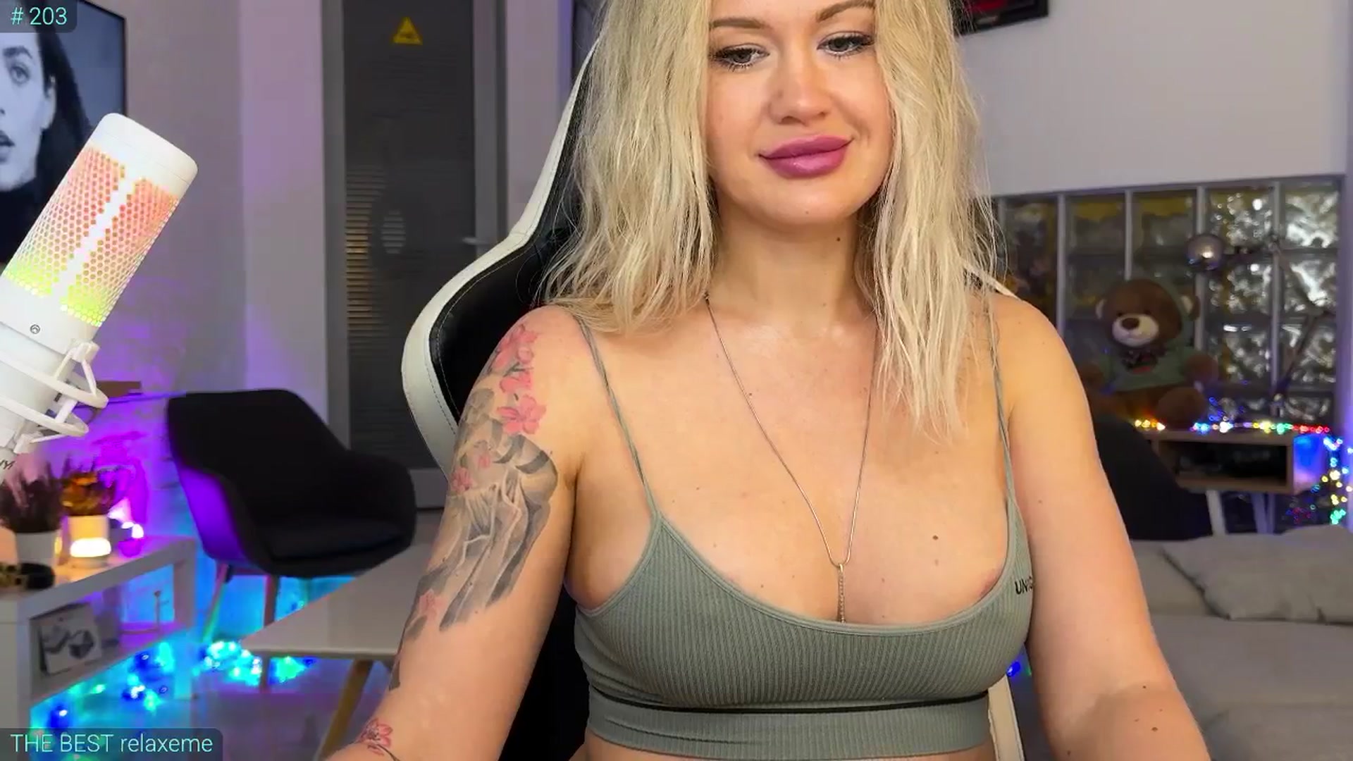 Gallery image thumbnail from AlexiAngel's myfreecams stream on, 11/03/2025, 07:49 image 3 of 20